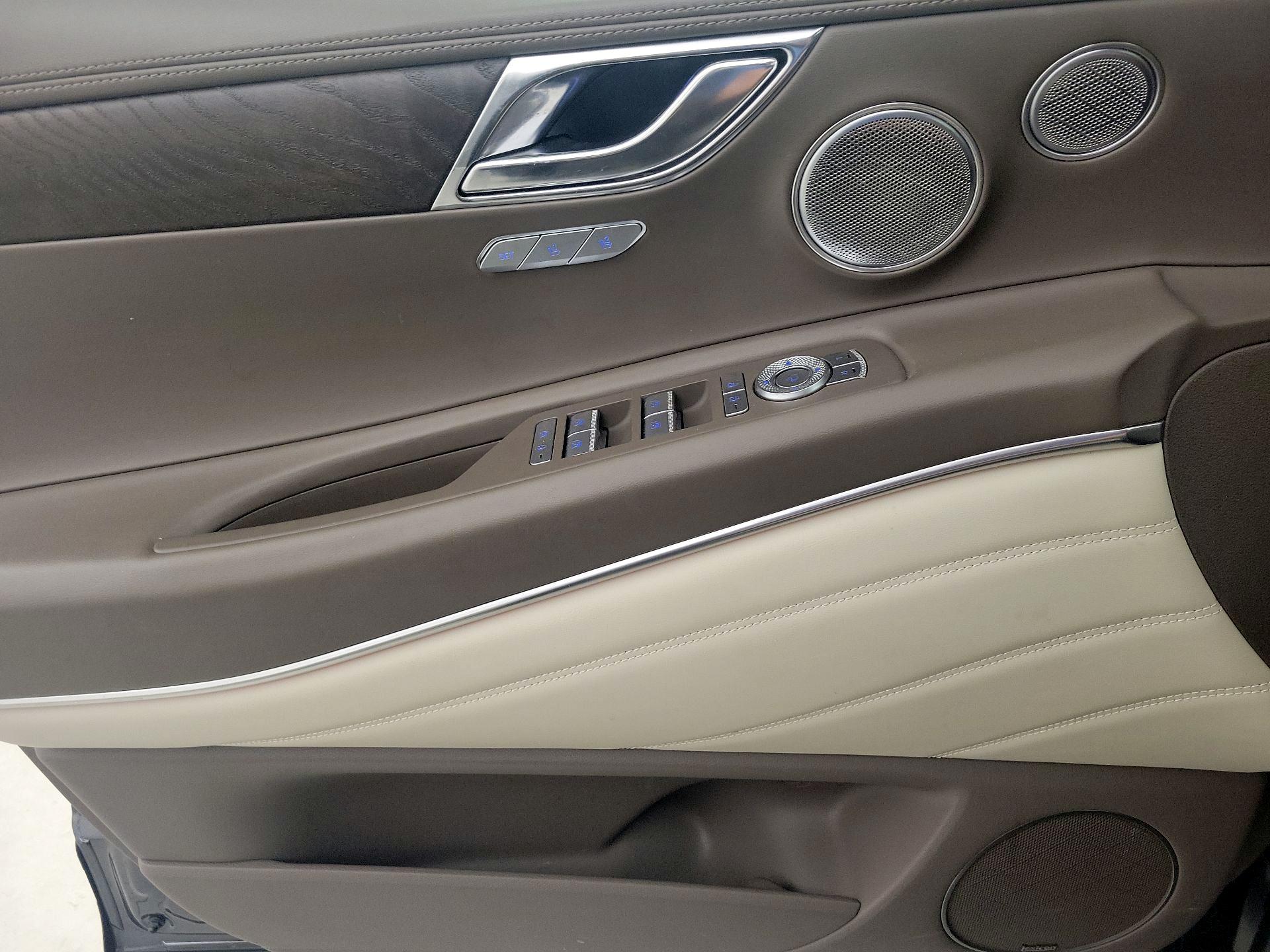 Thumbnail: 2022 Genesis GV80 - 12
