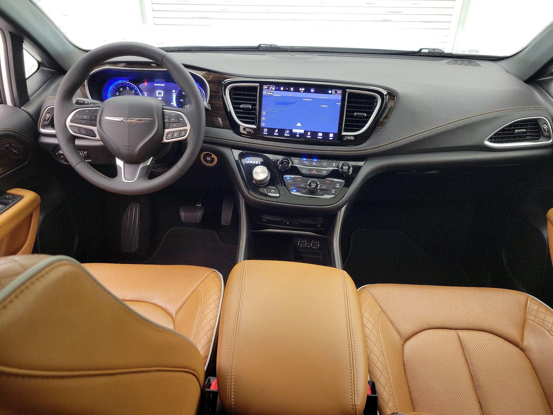 Thumbnail: 2022 Chrysler Pacifica - 9