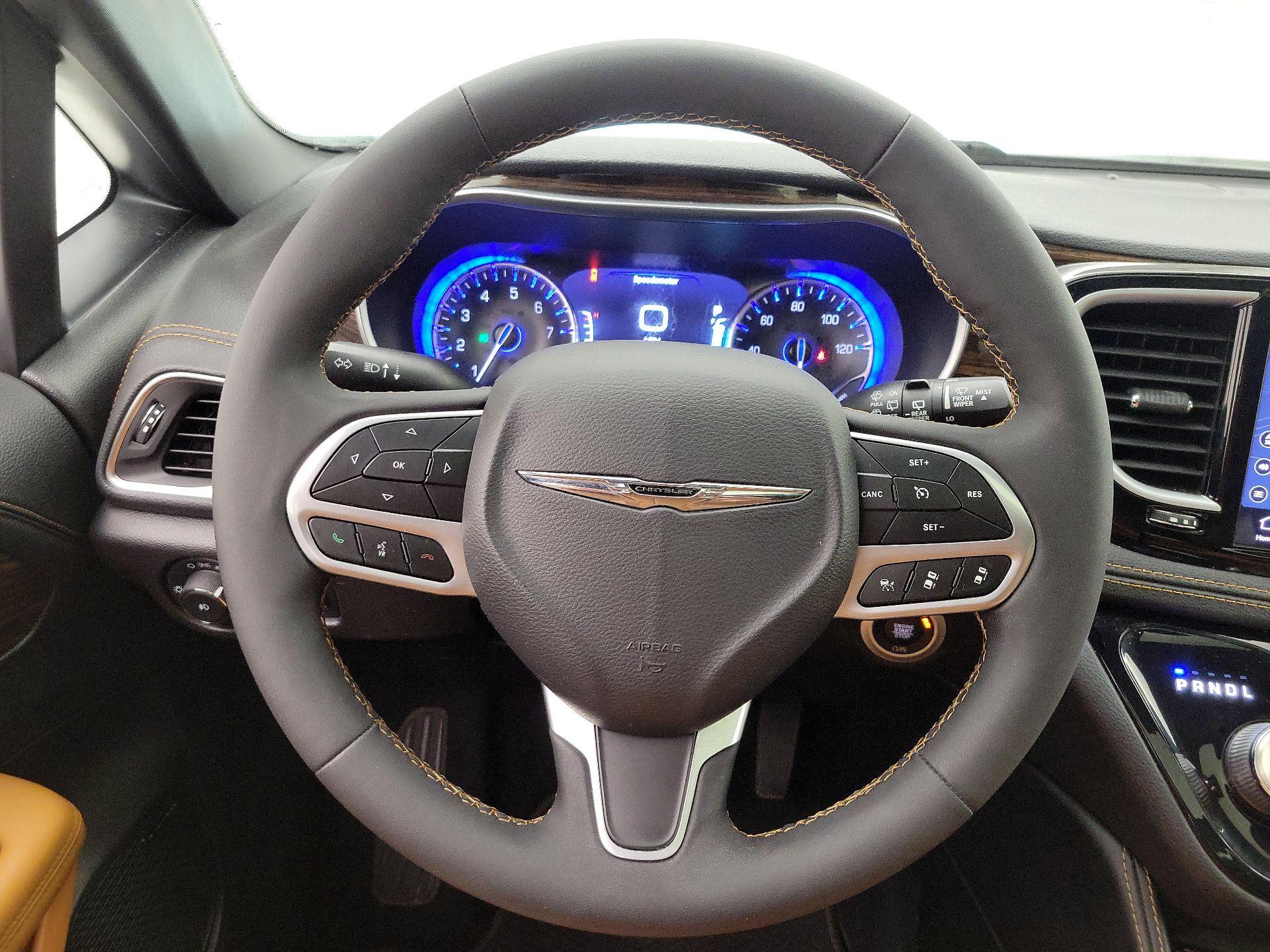 Thumbnail: 2022 Chrysler Pacifica - 10