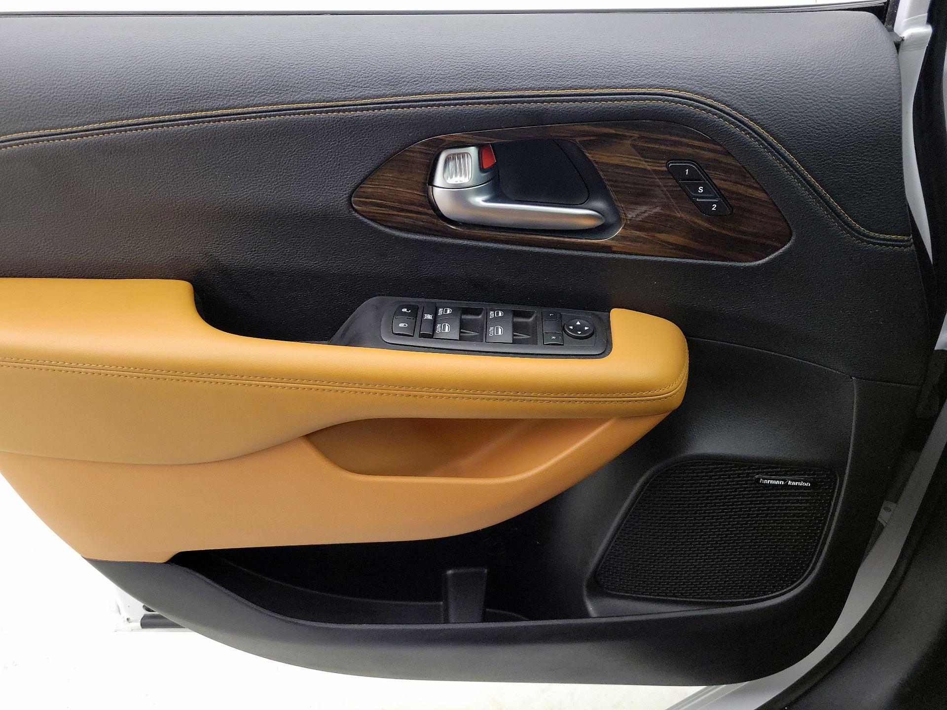Thumbnail: 2022 Chrysler Pacifica - 12