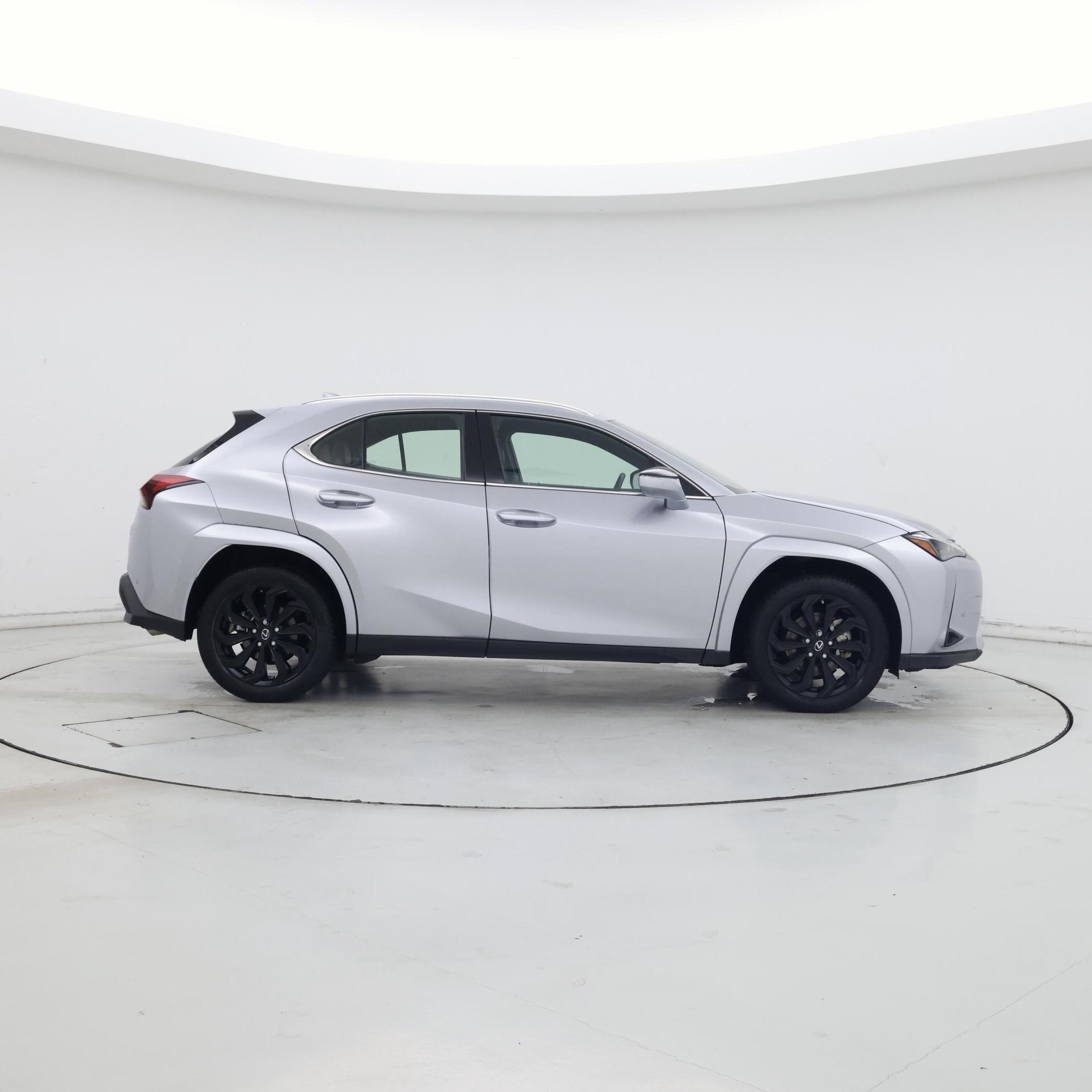 Thumbnail: 2023 Lexus UX - 7
