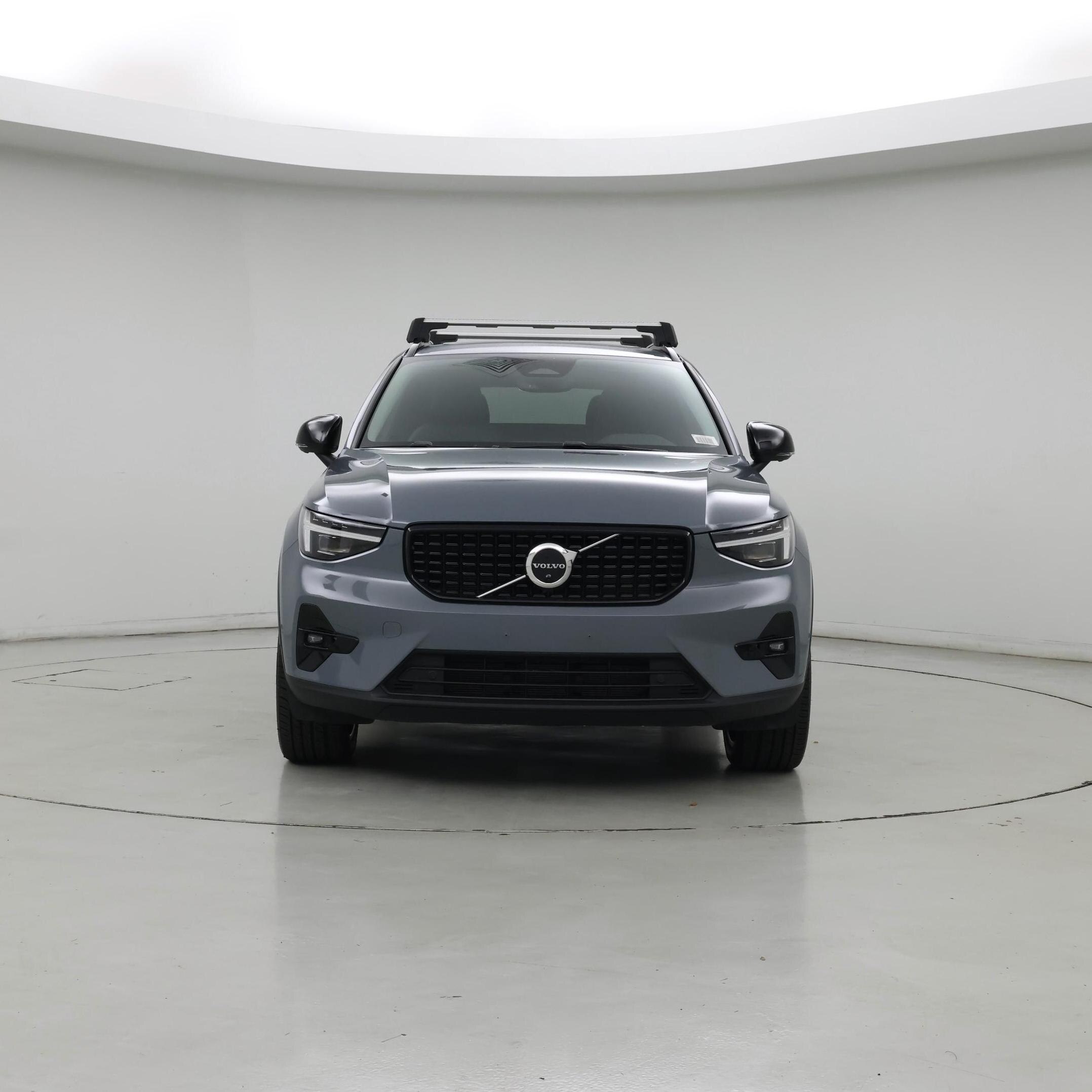 Thumbnail: 2023 Volvo XC40 - 5