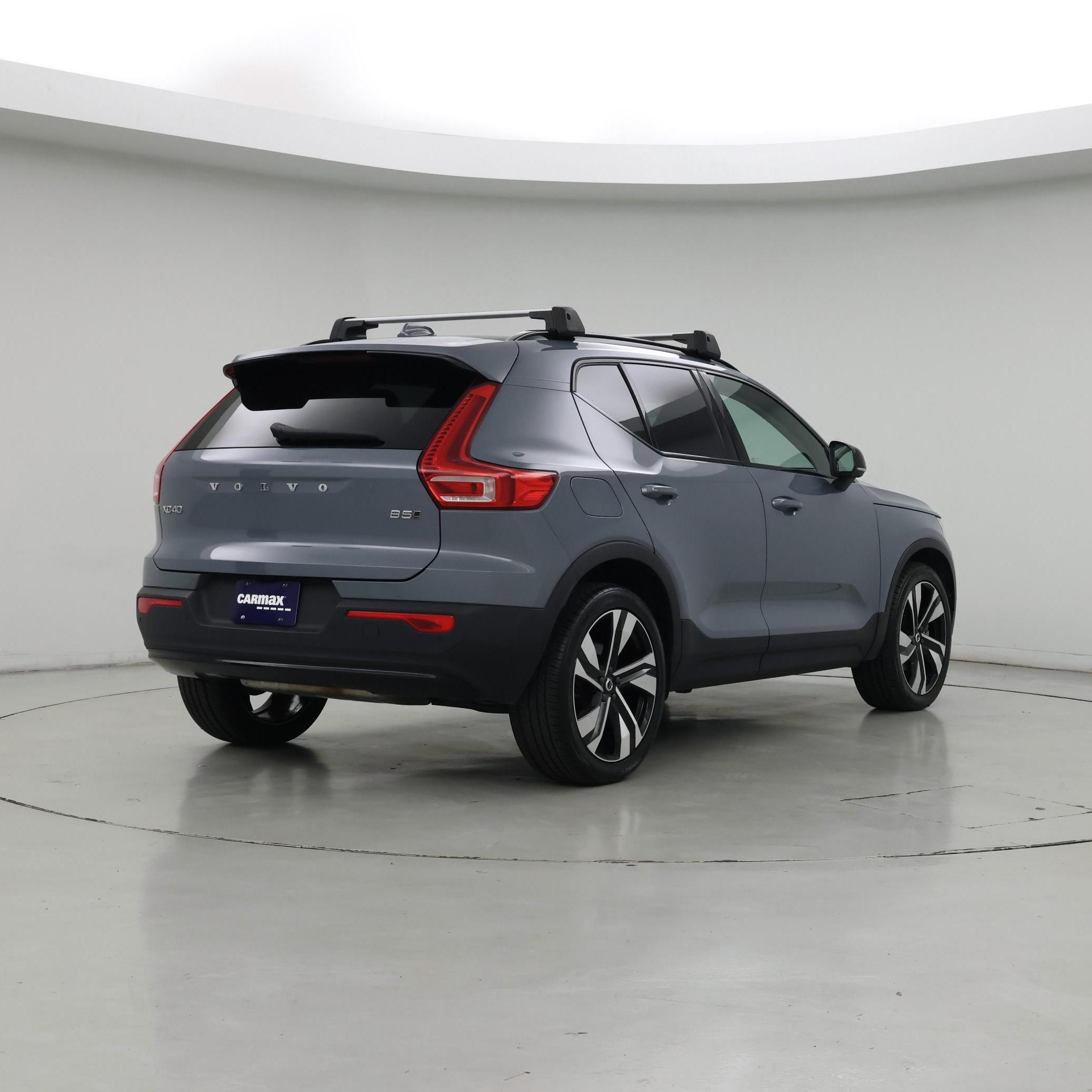 Thumbnail: 2023 Volvo XC40 - 8