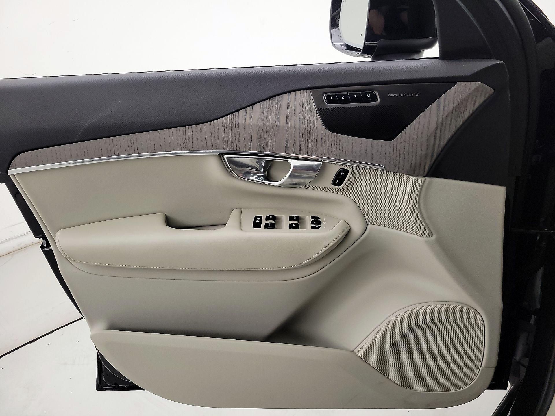 Thumbnail: 2023 Volvo XC90 - 12