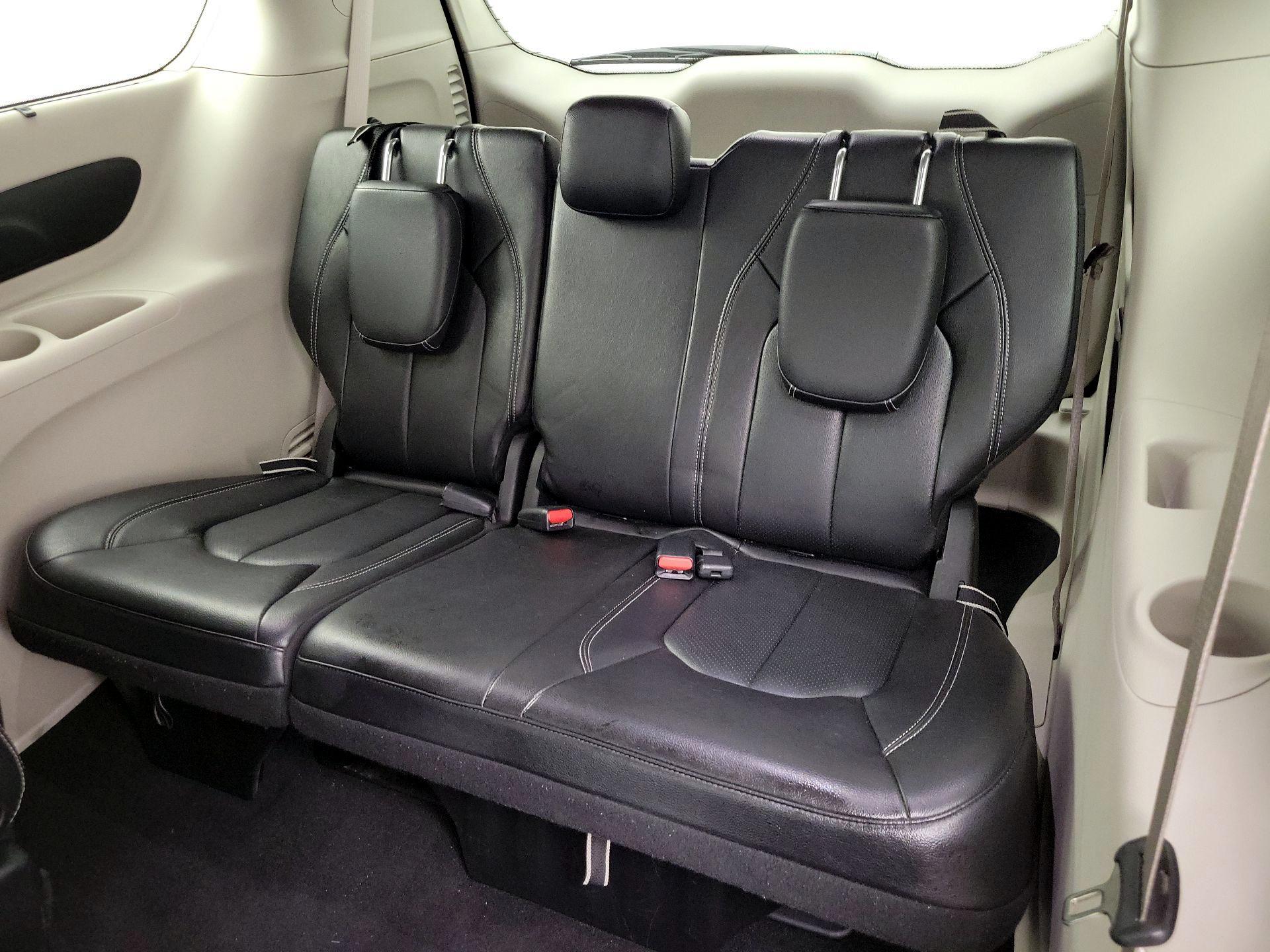 Thumbnail: 2022 Chrysler Pacifica - 20