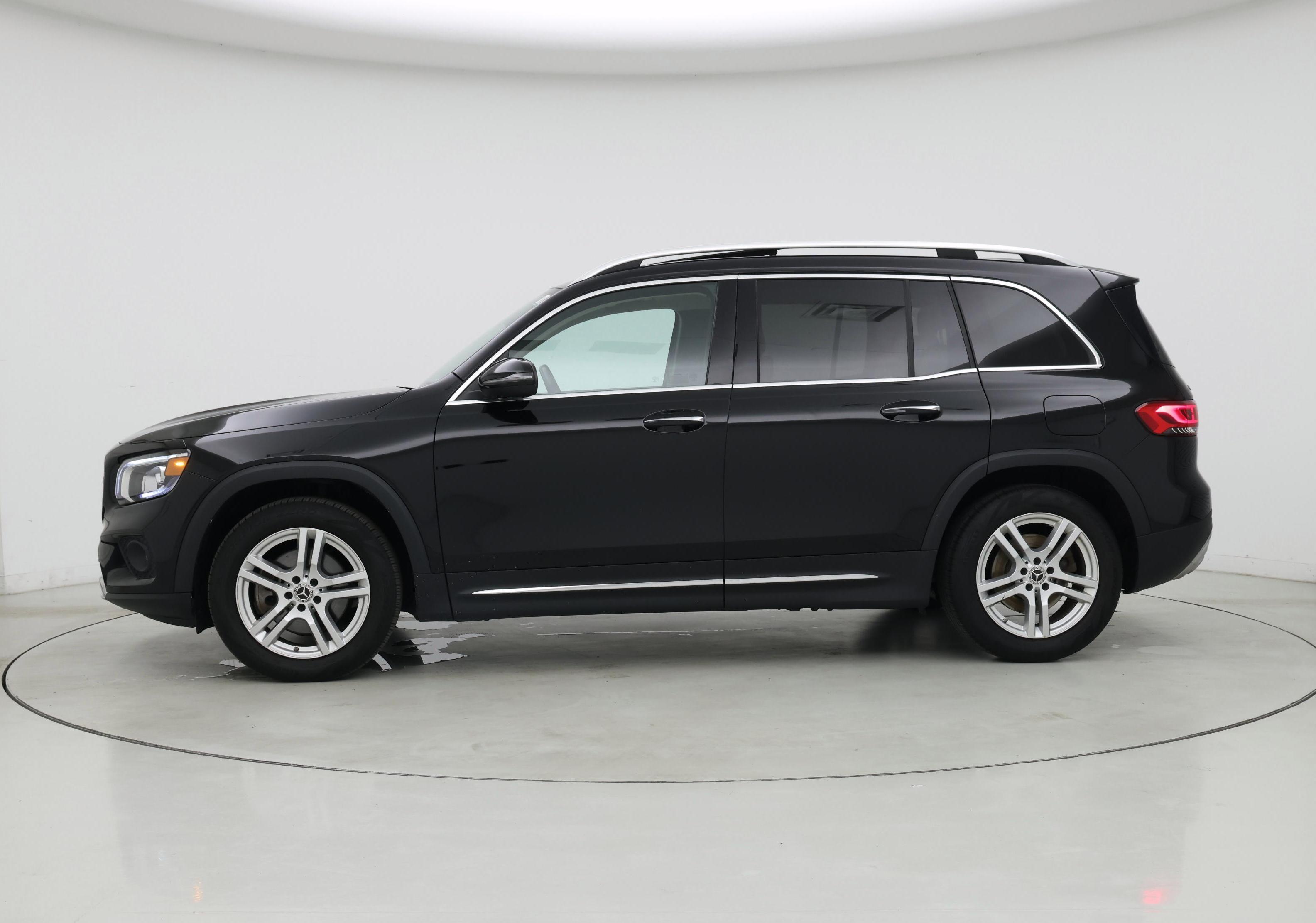 Thumbnail: 2022 Mercedes-Benz GLB - 3