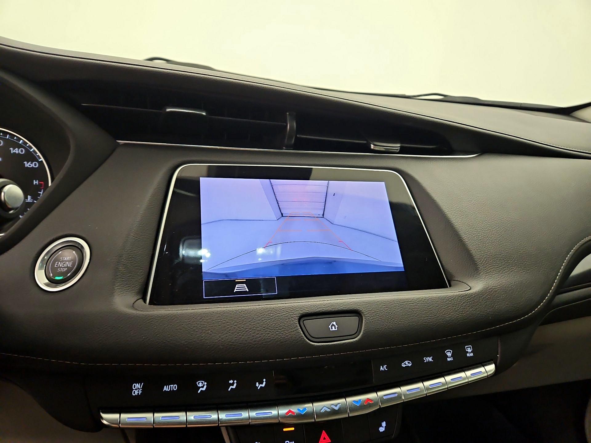 Thumbnail: 2022 Cadillac XT4 - 14