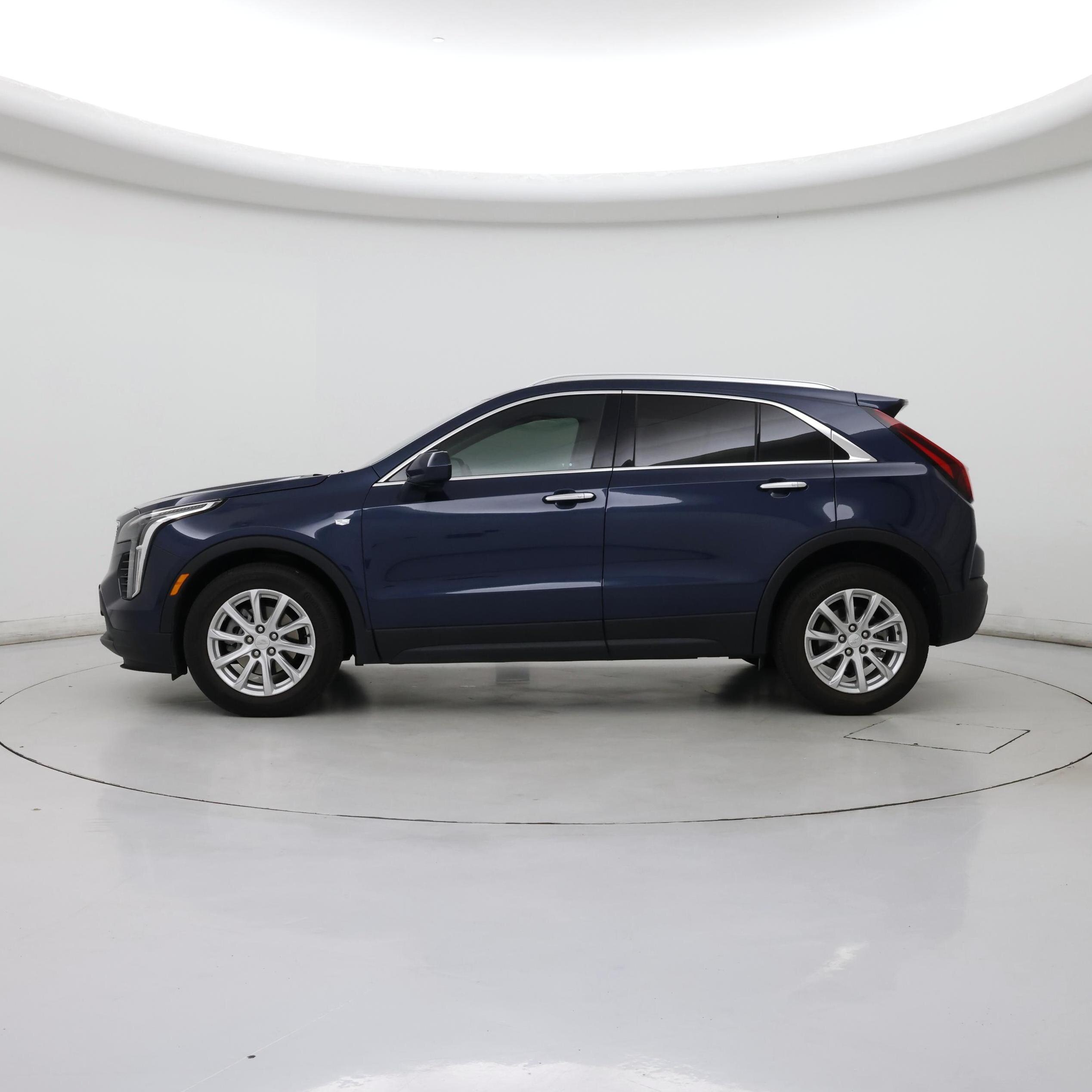Thumbnail: 2022 Cadillac XT4 - 3