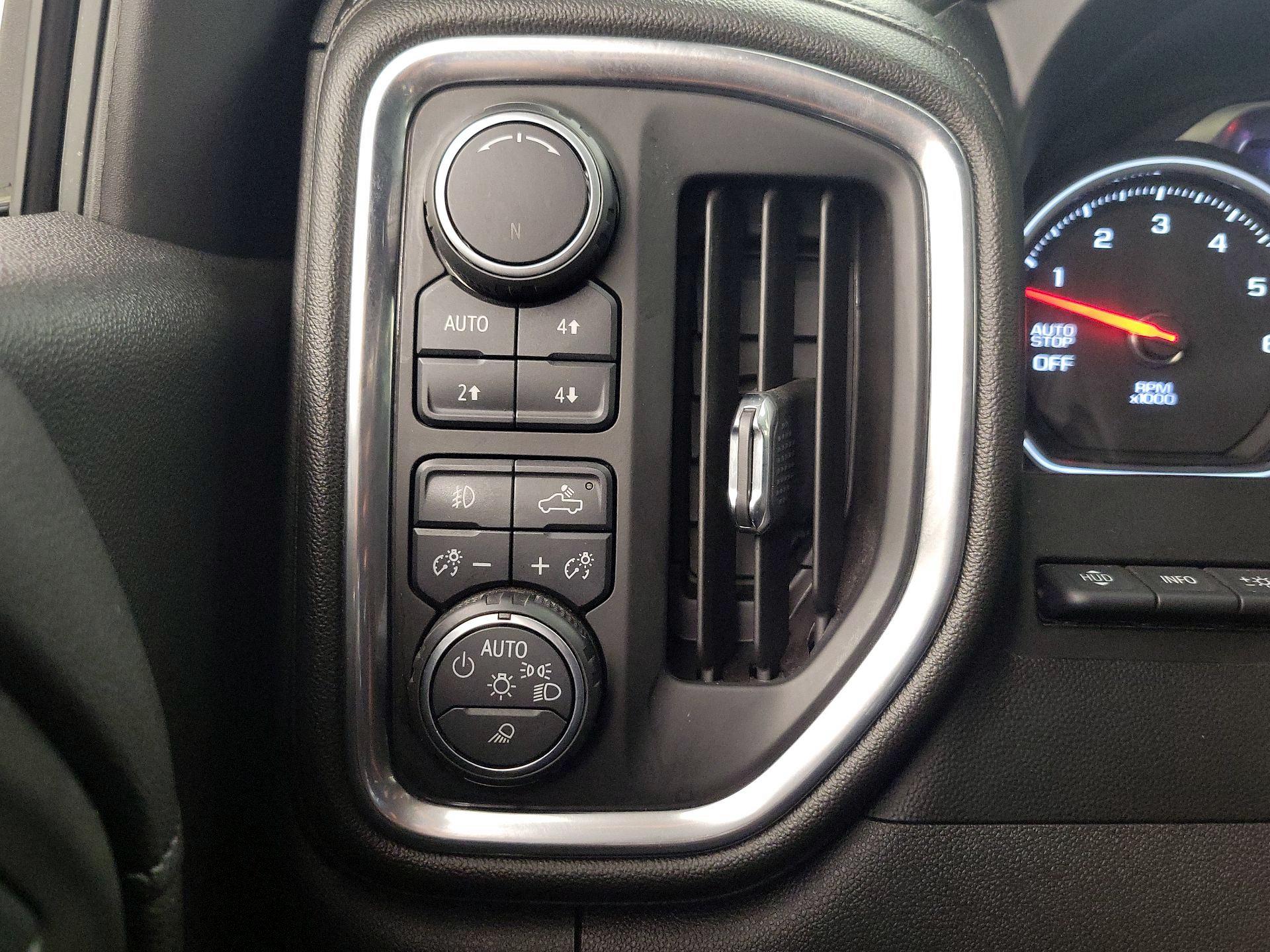 Thumbnail: 2019 Chevrolet Silverado 1500 - 13