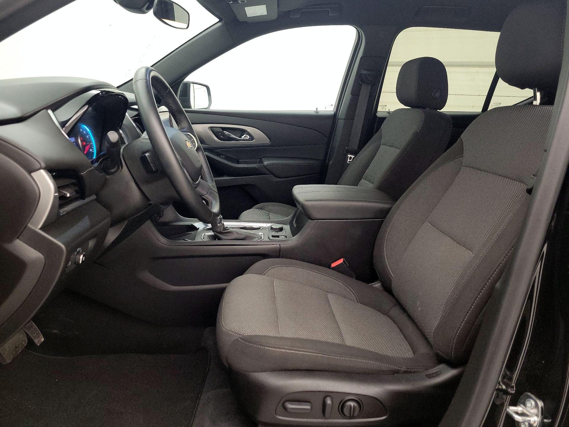 Thumbnail: 2023 Chevrolet Traverse - 11