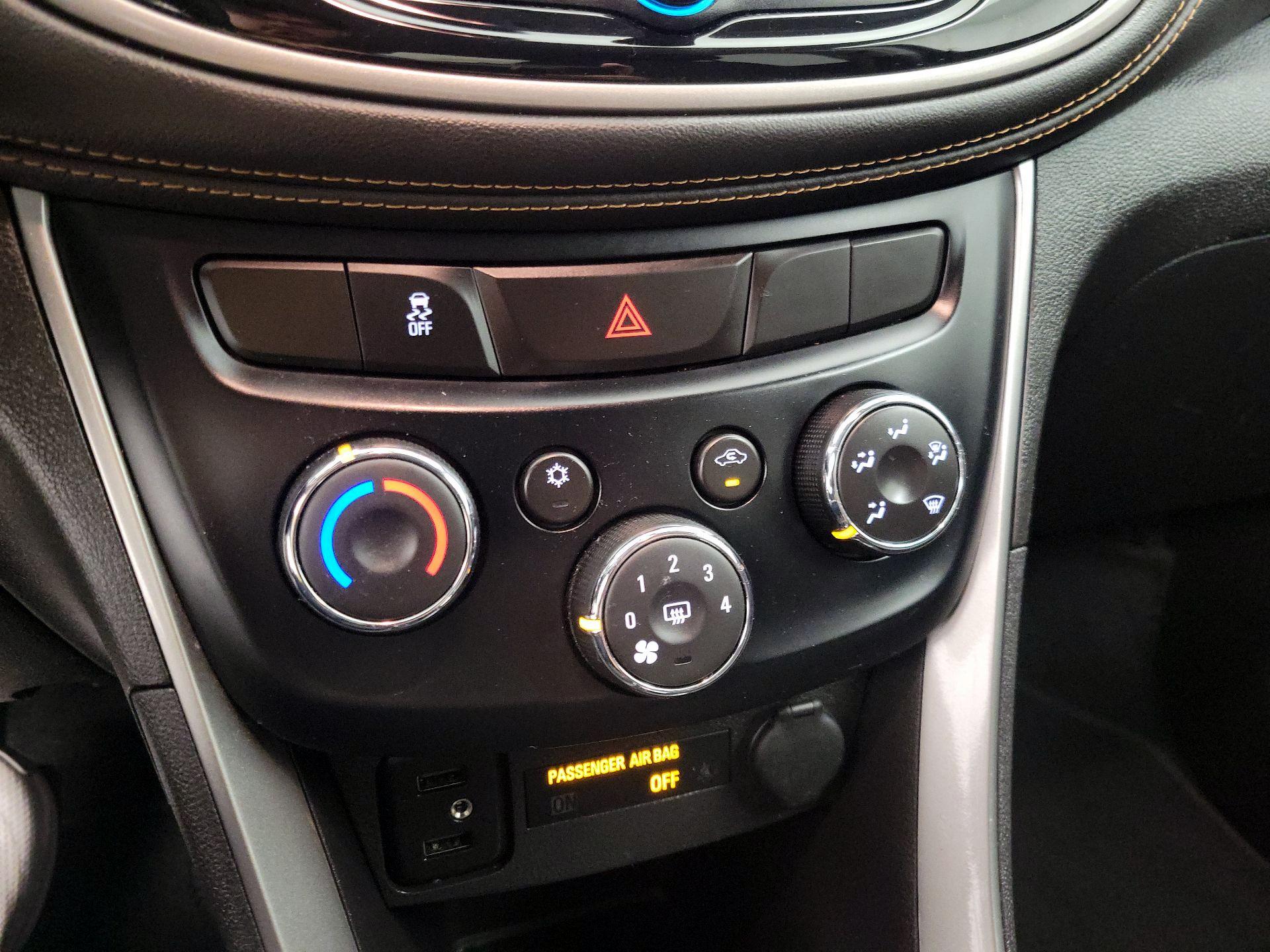 Thumbnail: 2020 Chevrolet Trax - 16