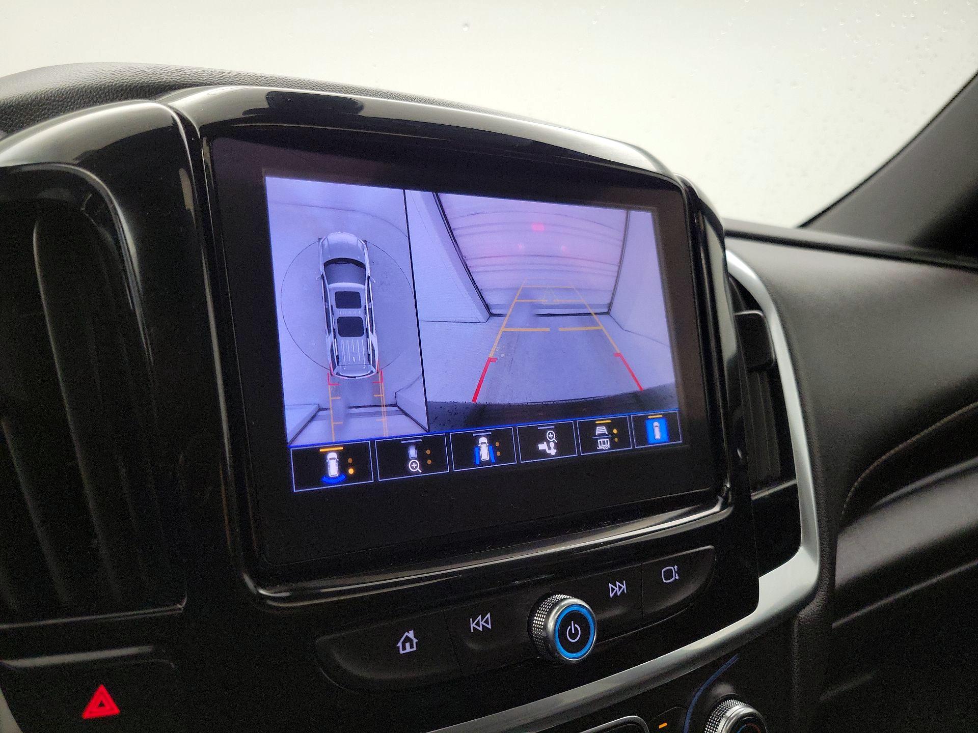 Thumbnail: 2022 Chevrolet Traverse - 14