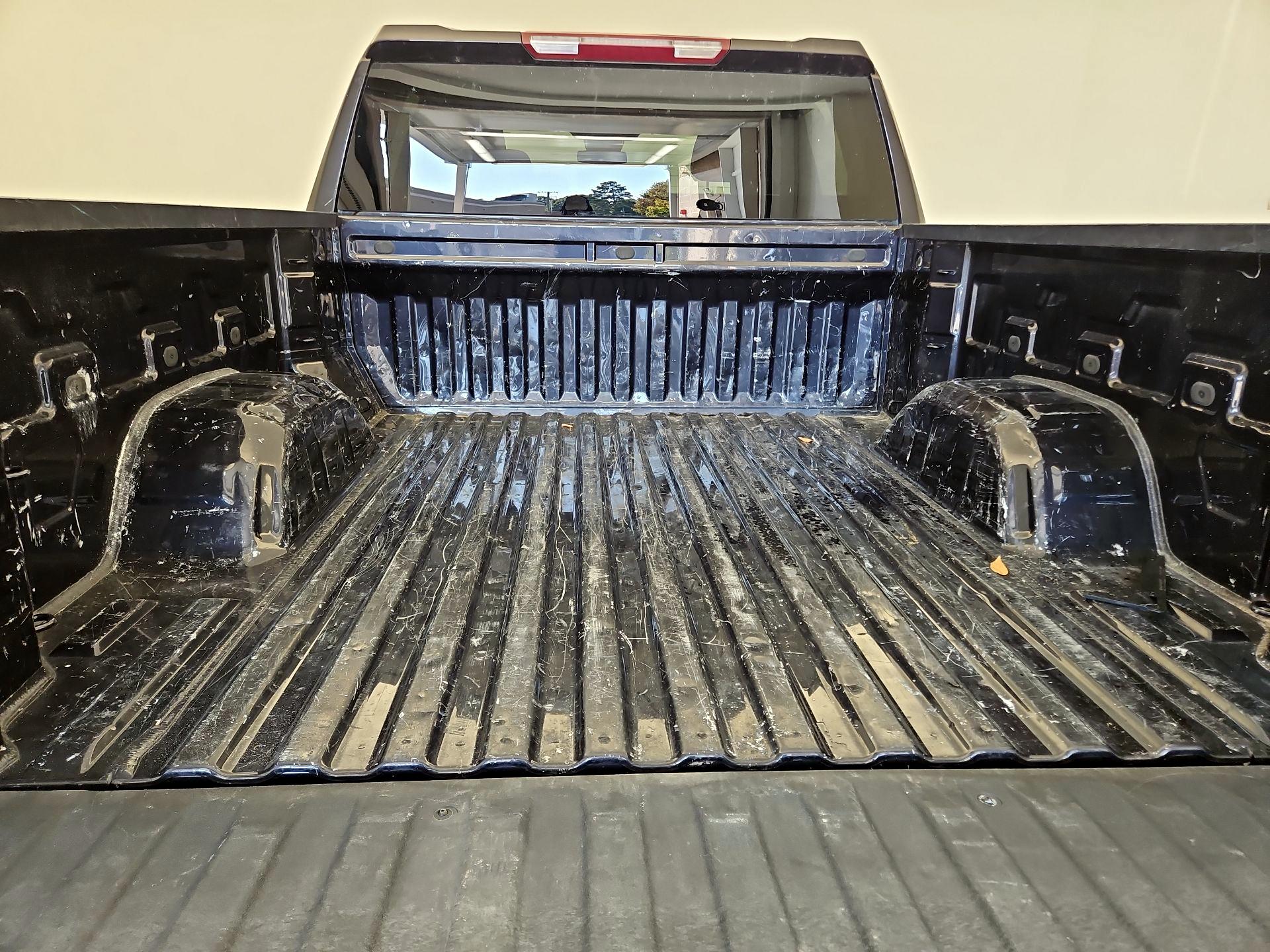 Thumbnail: 2022 Chevrolet Silverado 1500 - 18