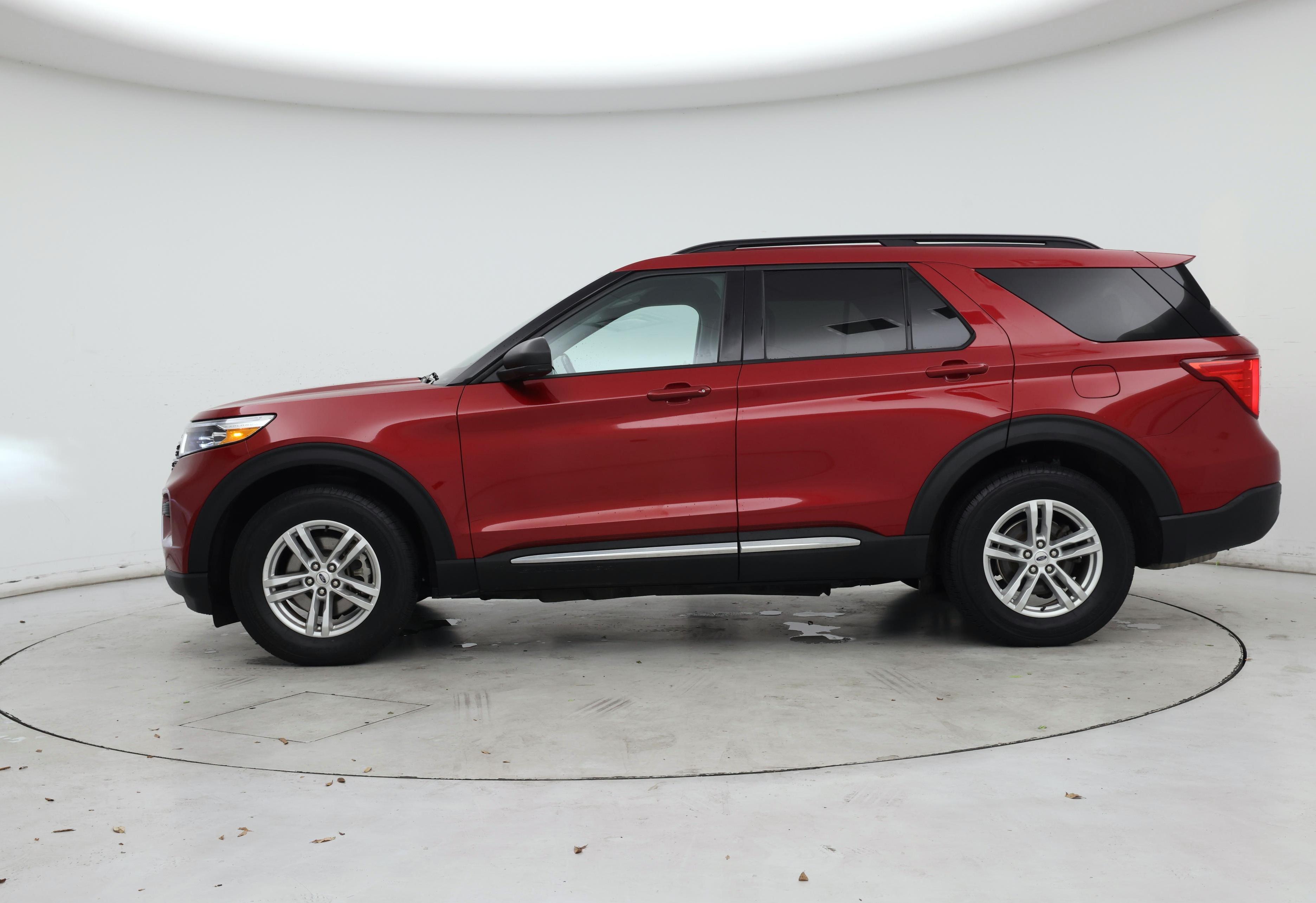 Thumbnail: 2021 Ford Explorer - 3
