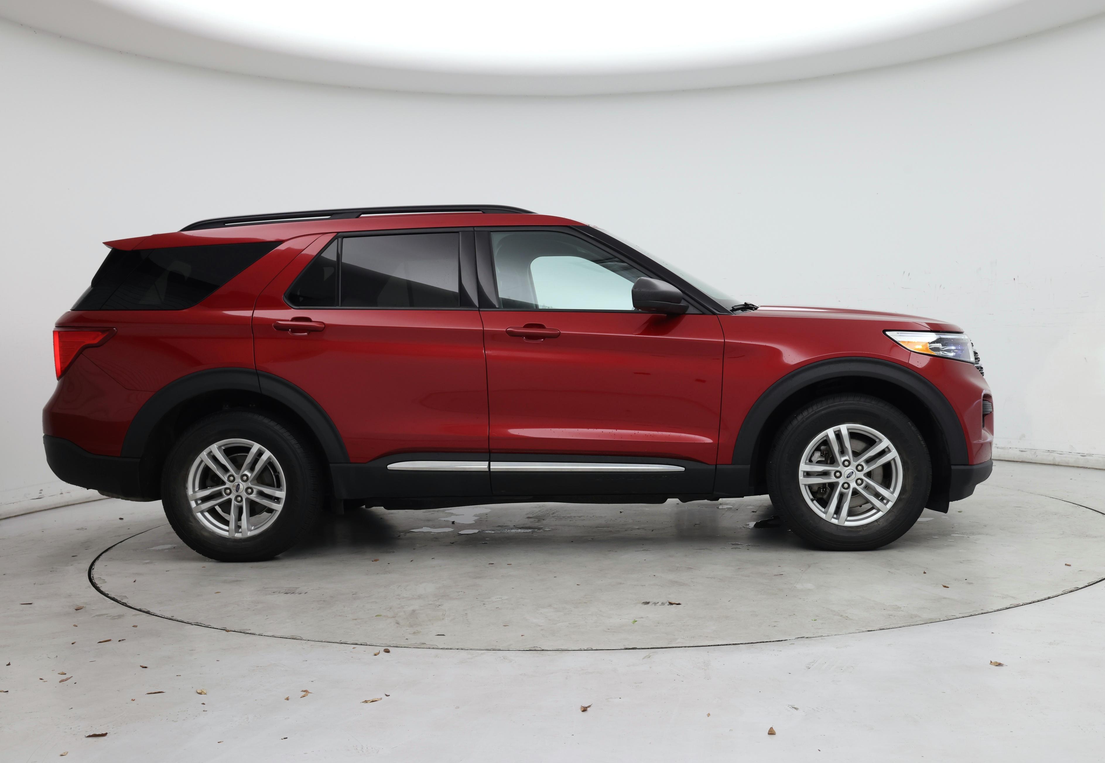 Thumbnail: 2021 Ford Explorer - 7