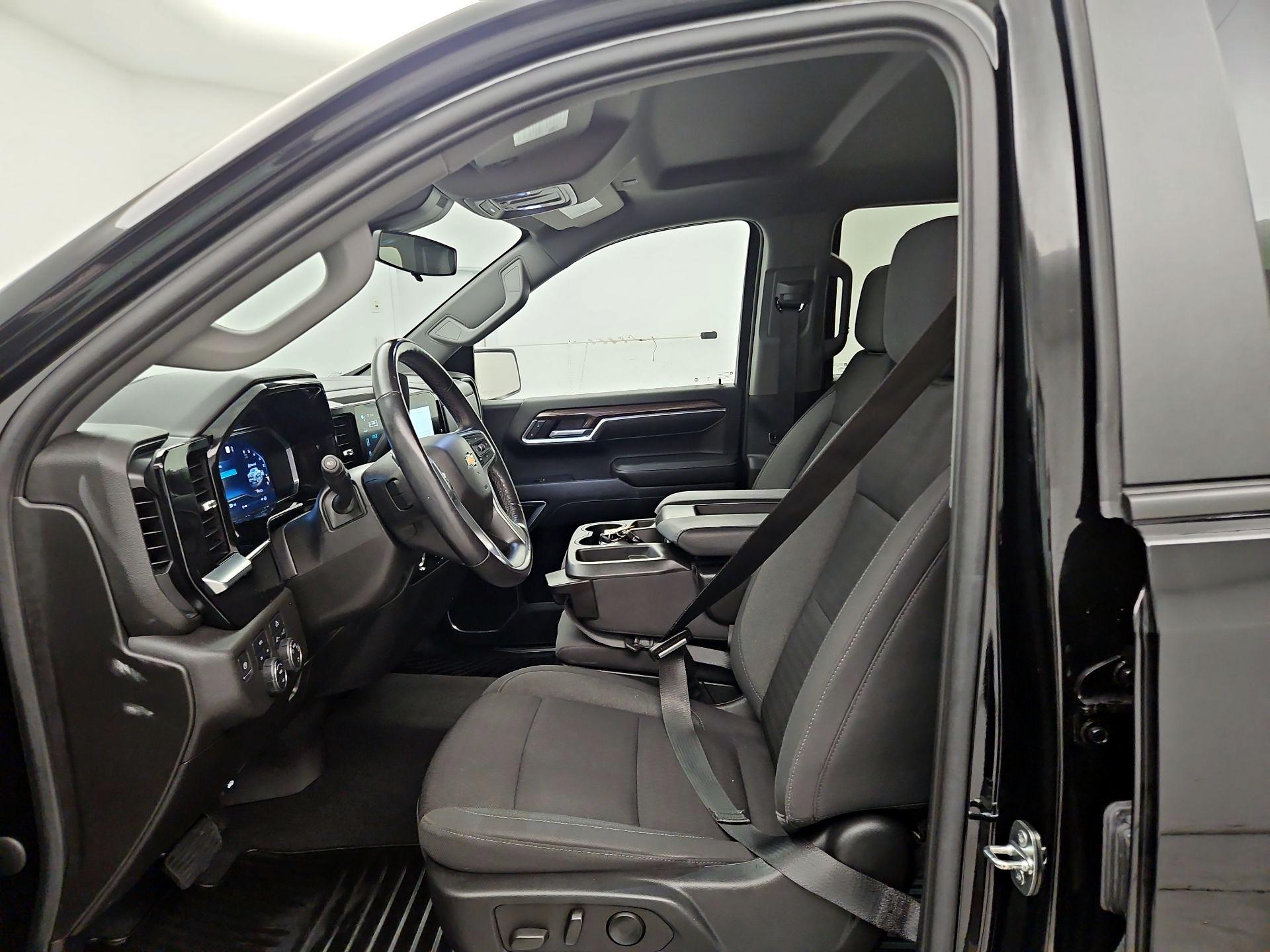 Thumbnail: 2022 Chevrolet Silverado 1500 - 11