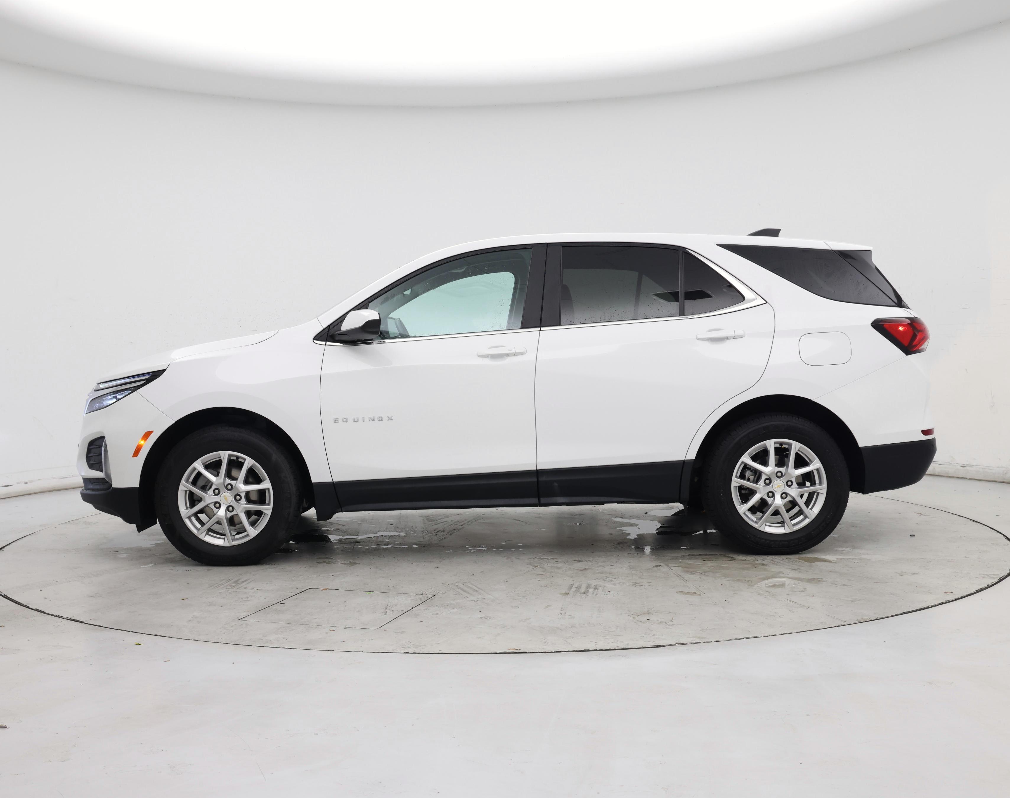 Thumbnail: 2022 Chevrolet Equinox - 3