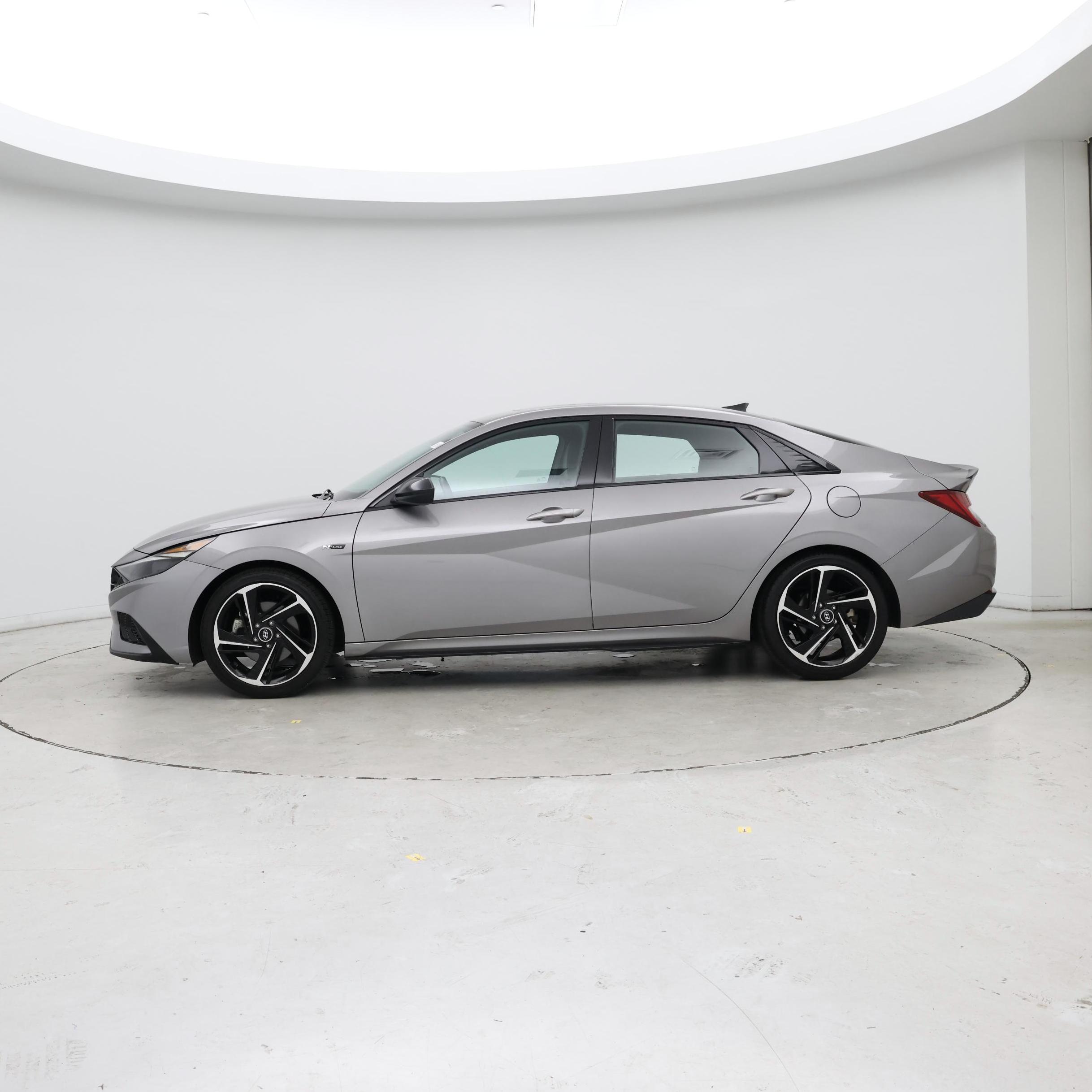Thumbnail: 2023 Hyundai Elantra - 3