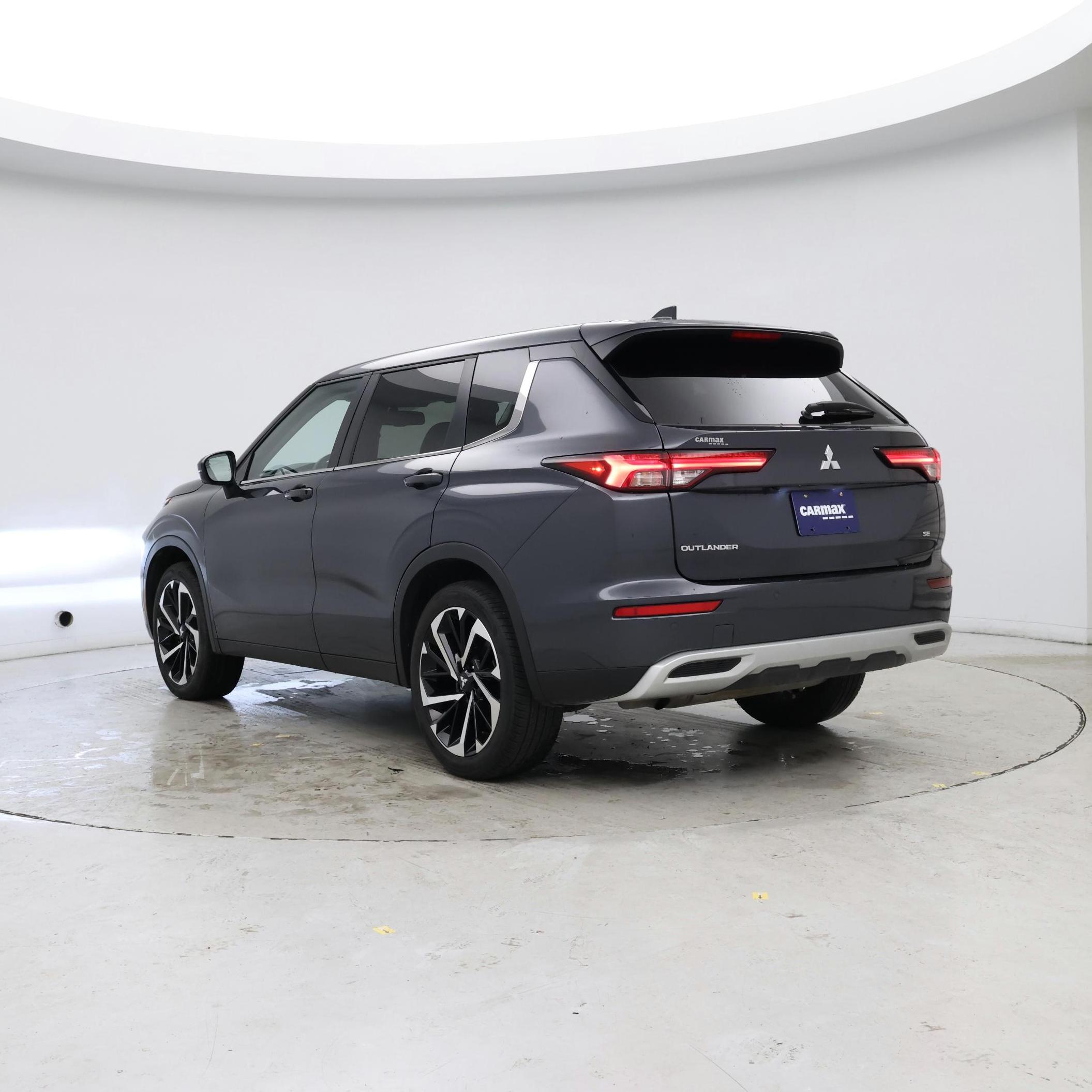 Thumbnail: 2024 Mitsubishi Outlander - 2
