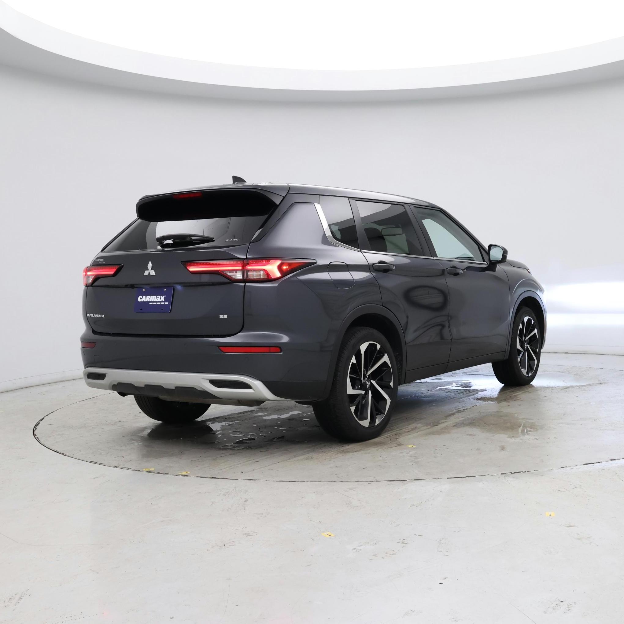 Thumbnail: 2024 Mitsubishi Outlander - 8
