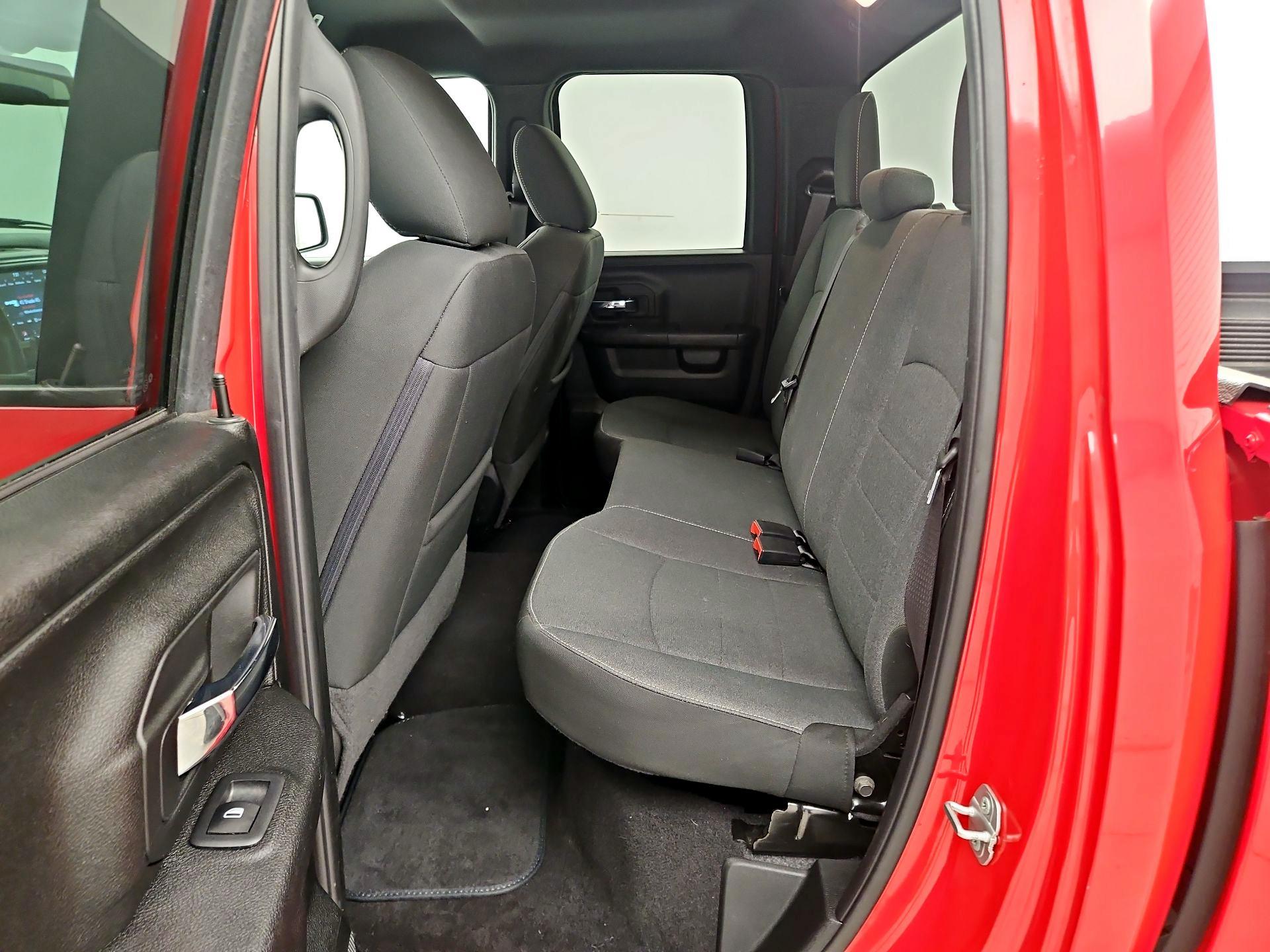 Thumbnail: 2021 RAM 1500 Classic - 19