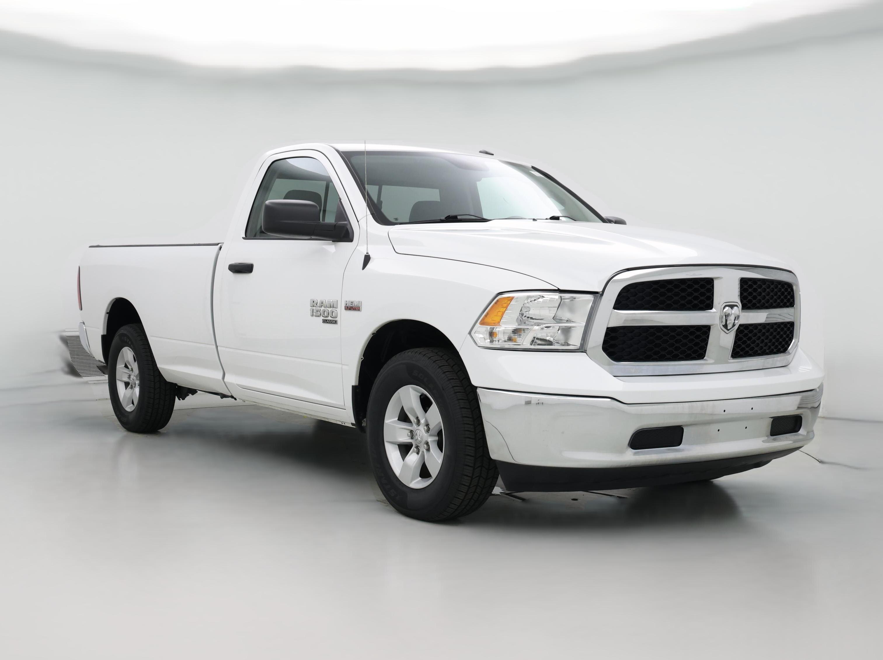 Thumbnail: 2020 RAM 1500 Classic - 1