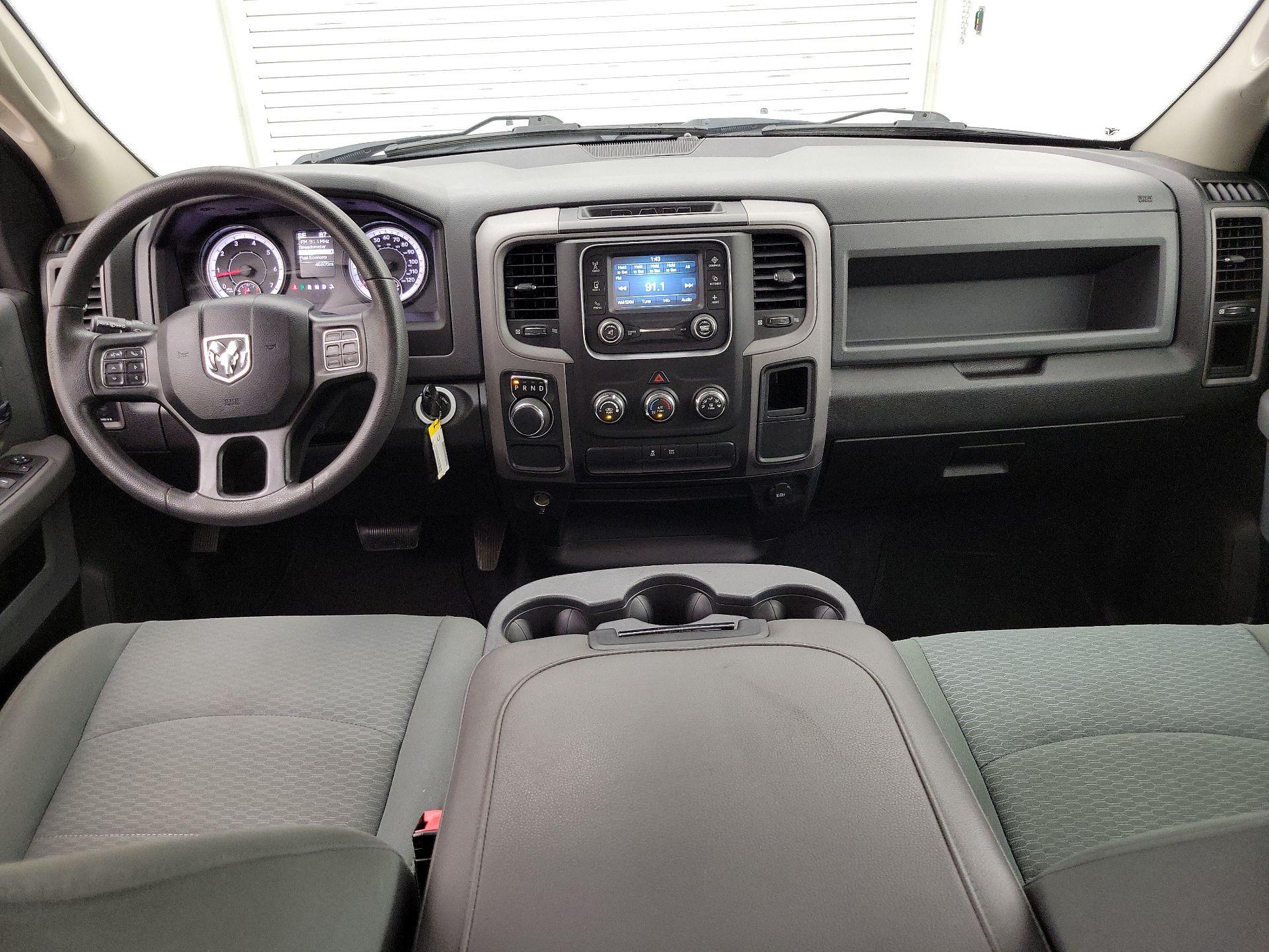Thumbnail: 2020 RAM 1500 Classic - 9
