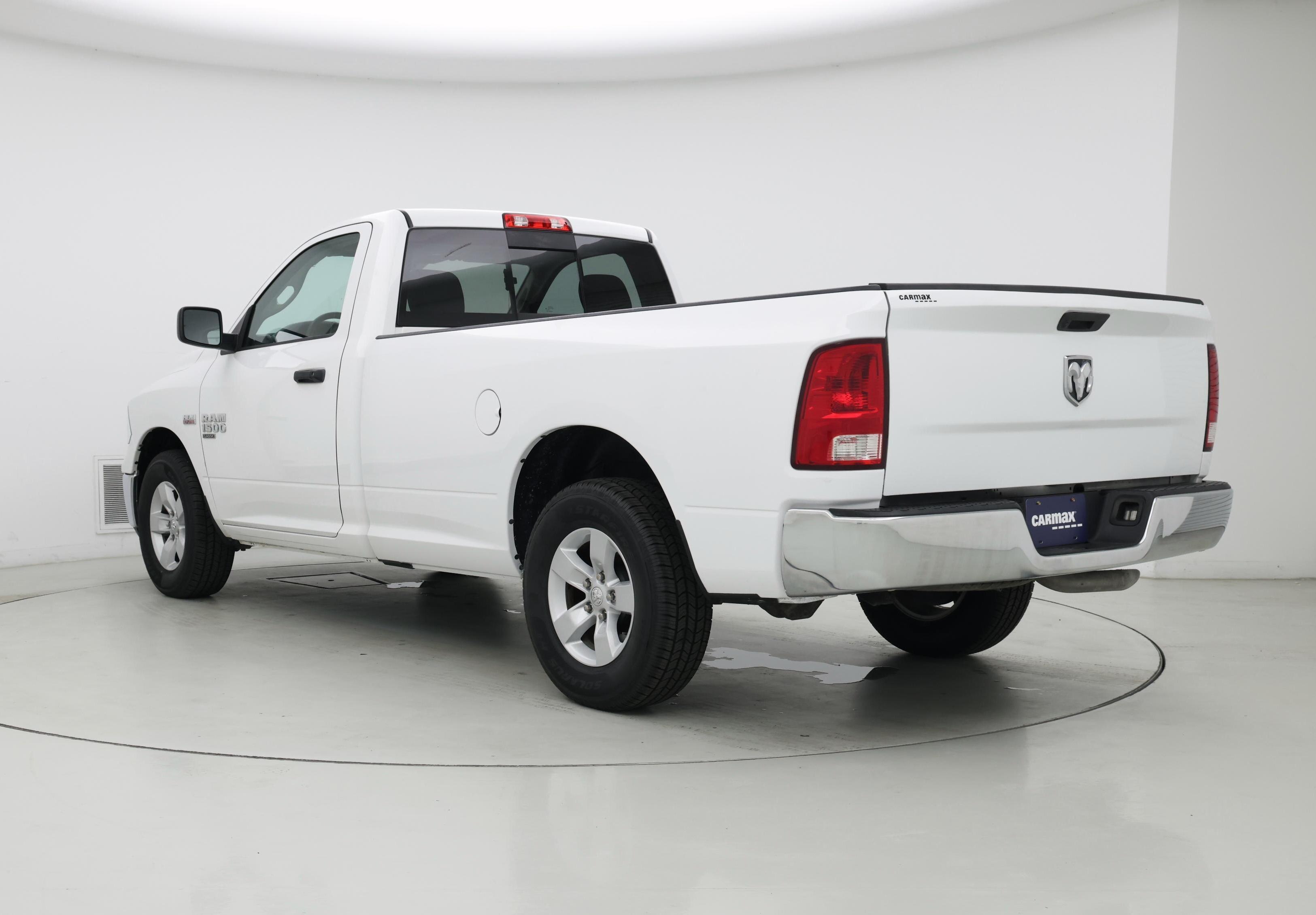 Thumbnail: 2020 RAM 1500 Classic - 2