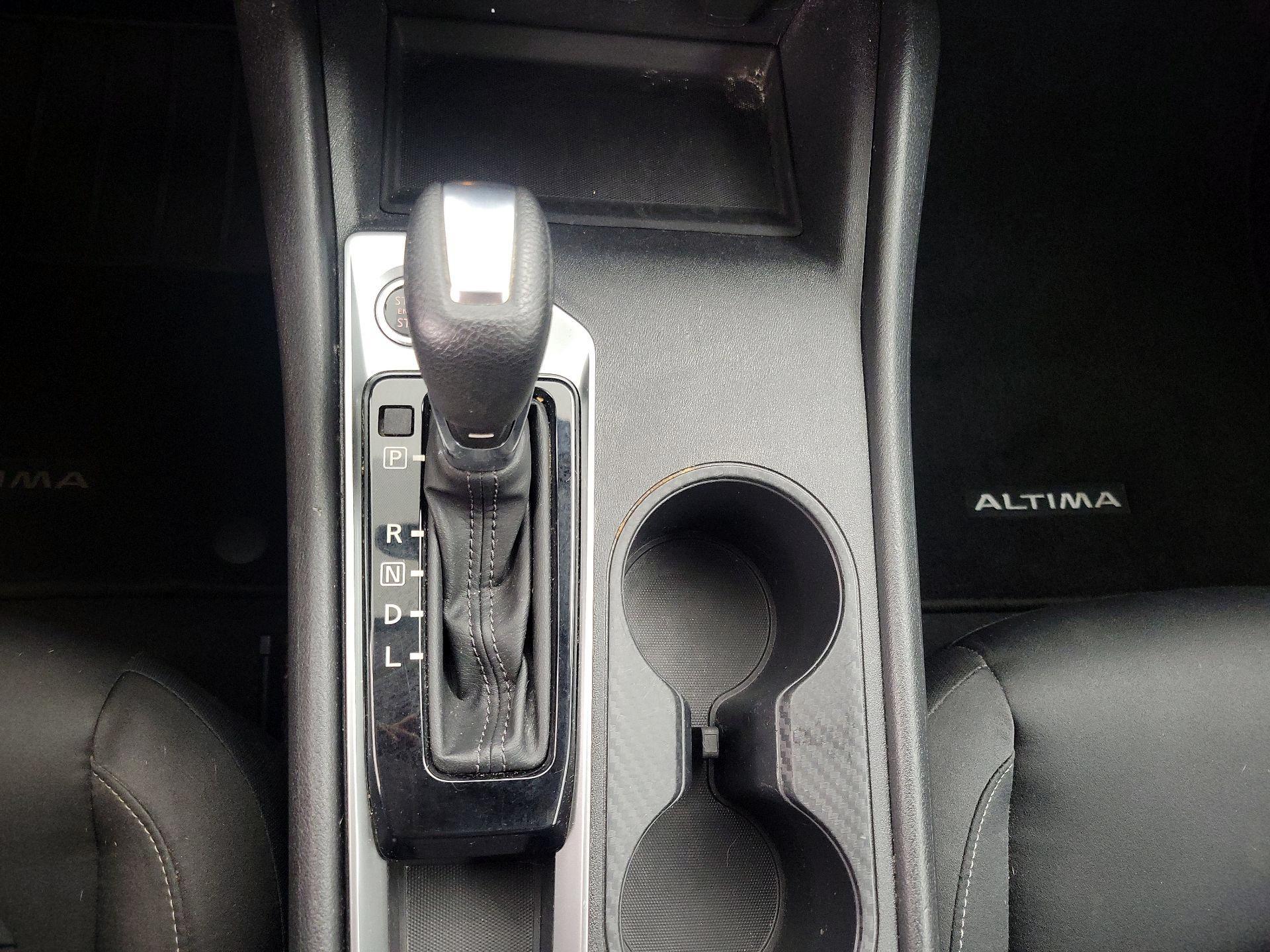 Thumbnail: 2021 Nissan Altima - 17