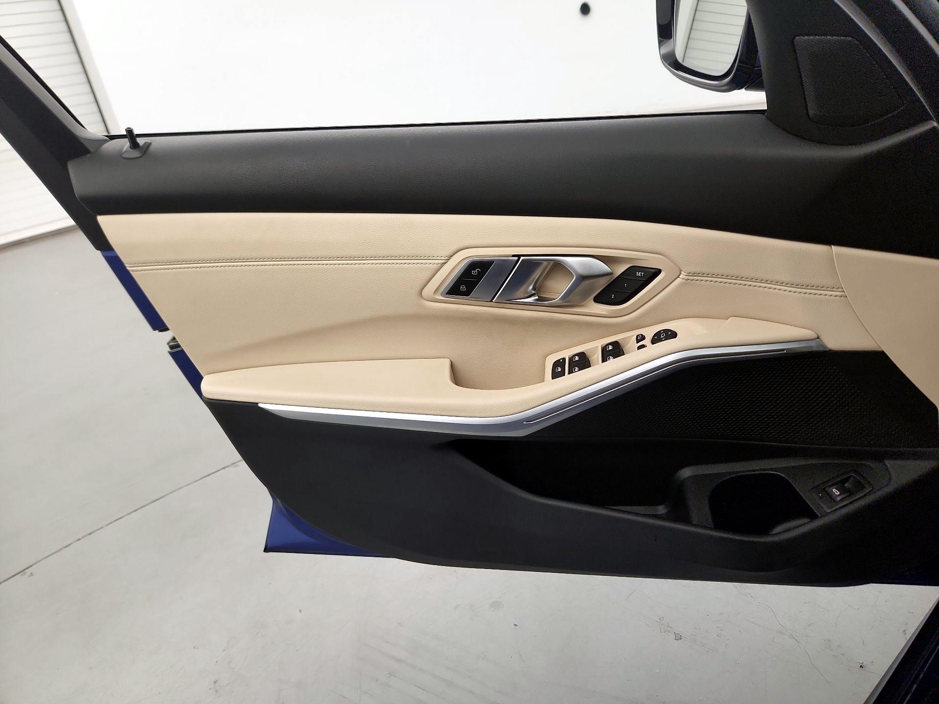 Thumbnail: 2020 BMW 3 Series - 12
