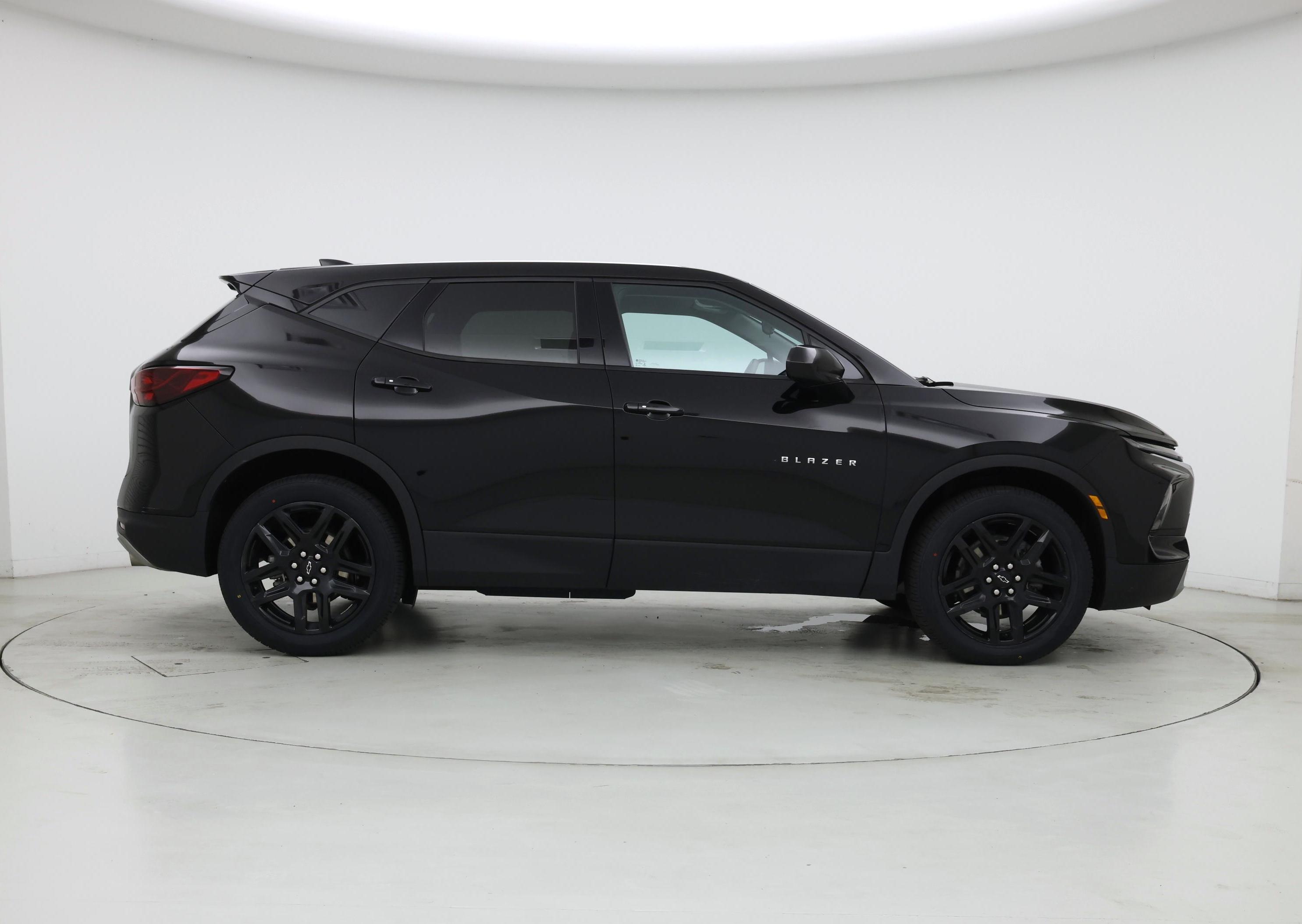 Thumbnail: 2023 Chevrolet Blazer - 7