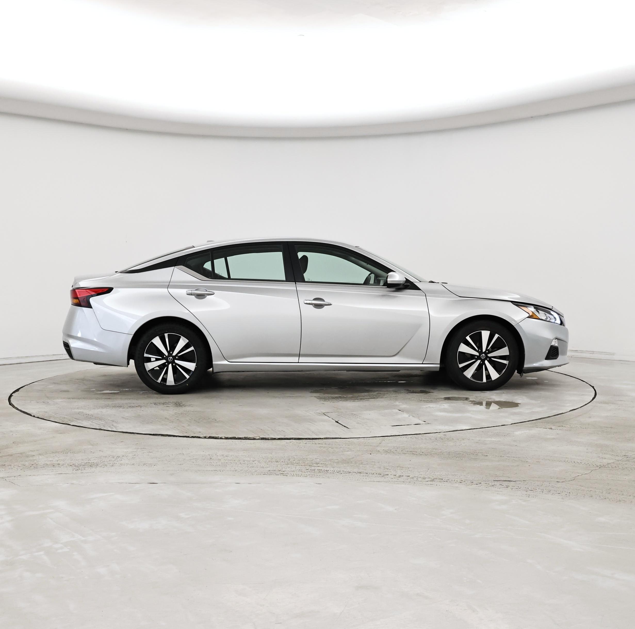 Thumbnail: 2022 Nissan Altima - 7