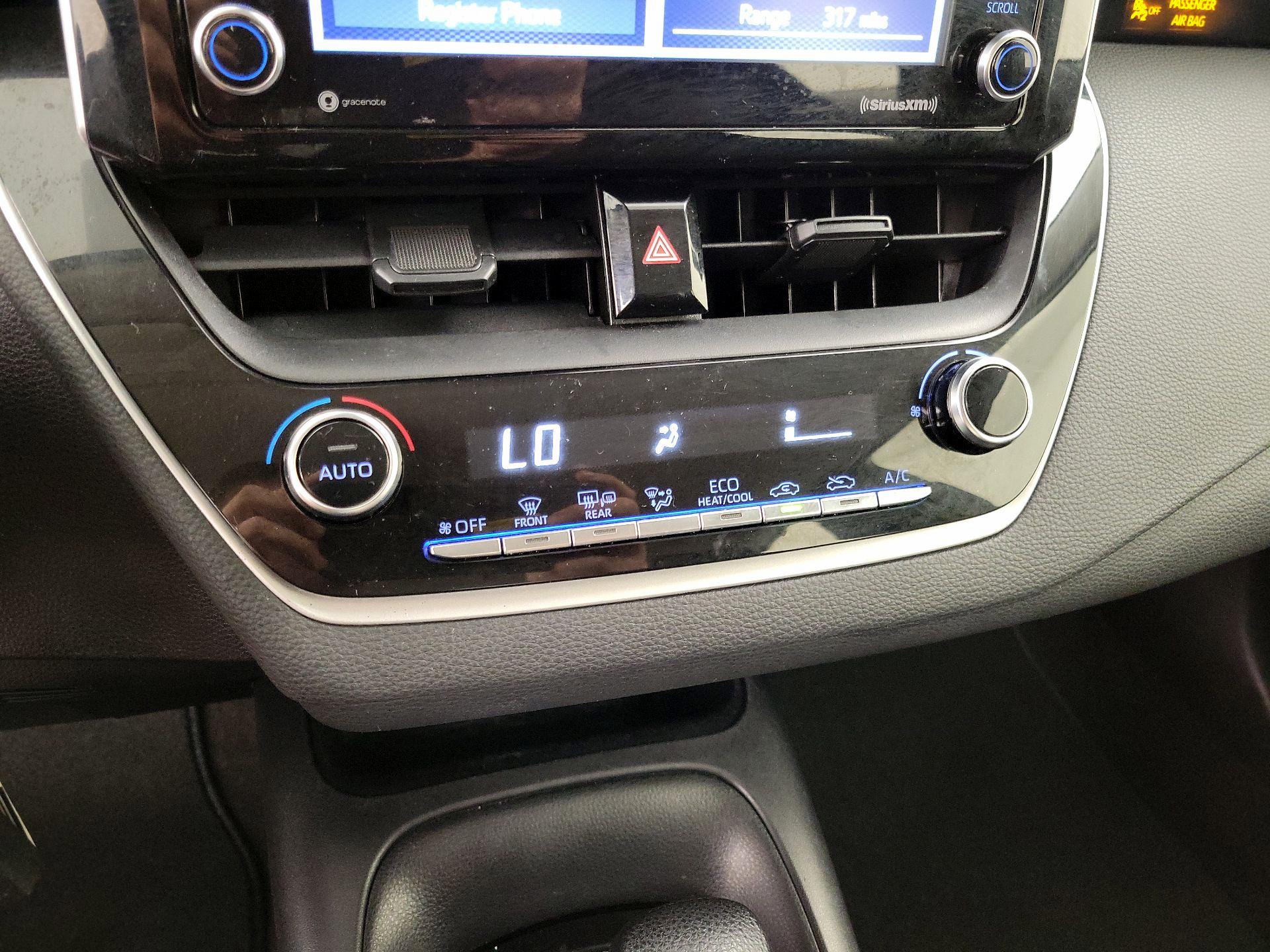 Thumbnail: 2021 Toyota Corolla - 16