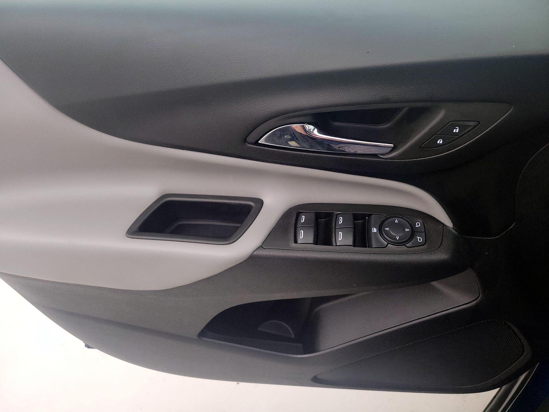 Thumbnail: 2022 Chevrolet Equinox - 12