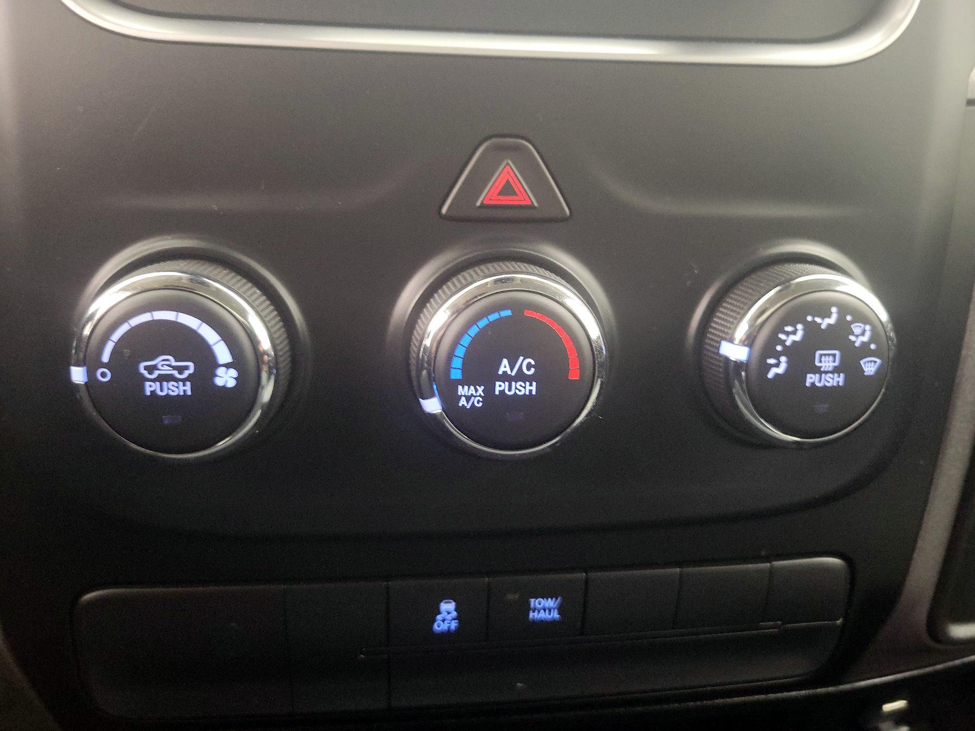 Thumbnail: 2022 RAM 1500 Classic - 16