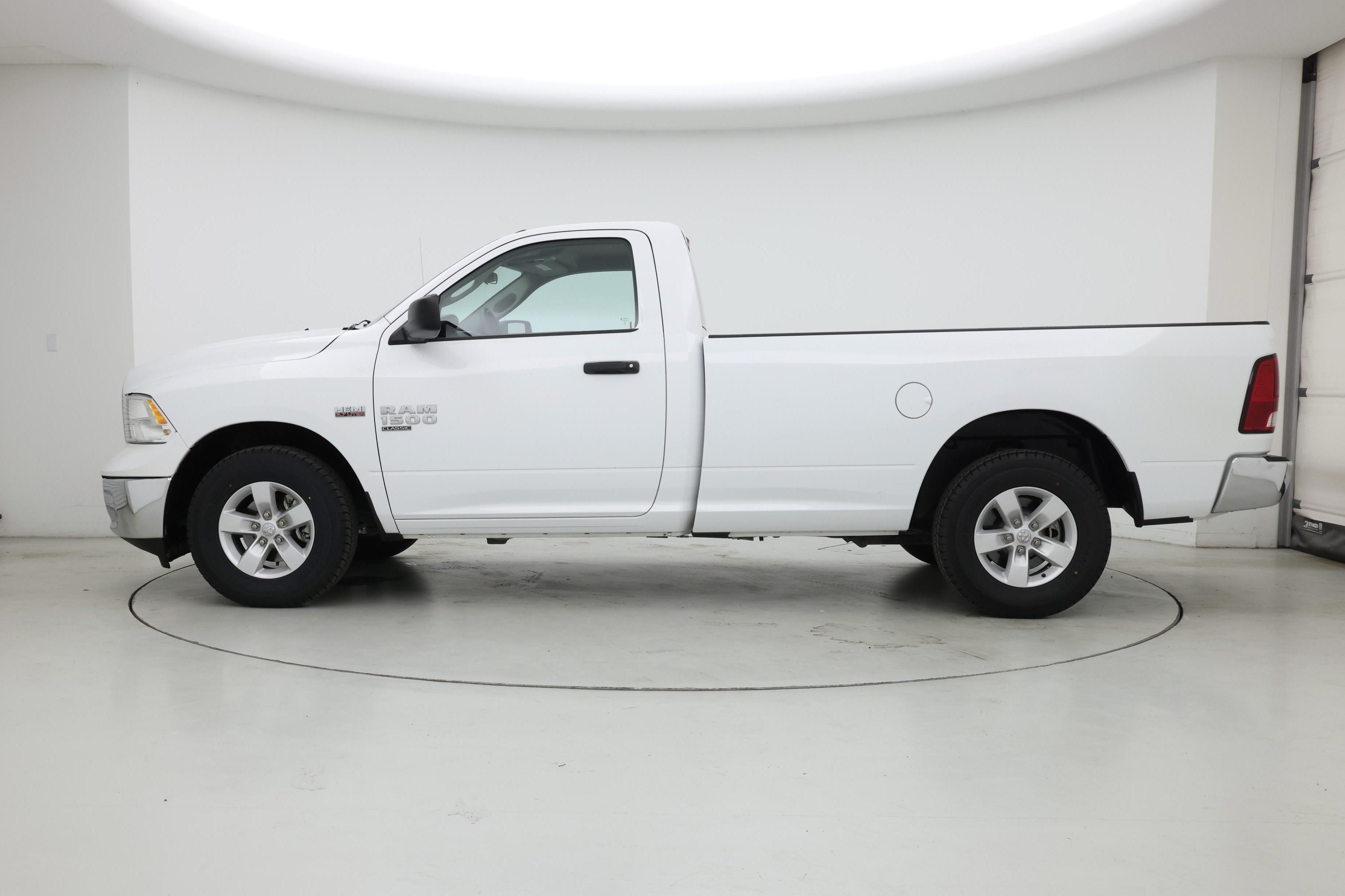 Thumbnail: 2022 RAM 1500 Classic - 3