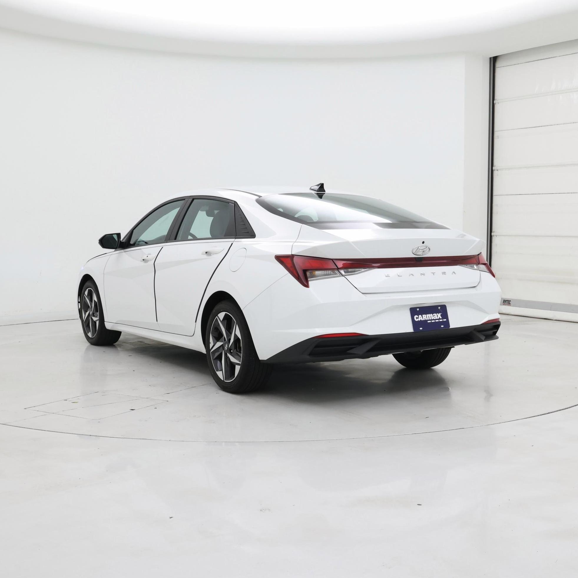 Thumbnail: 2023 Hyundai Elantra - 2