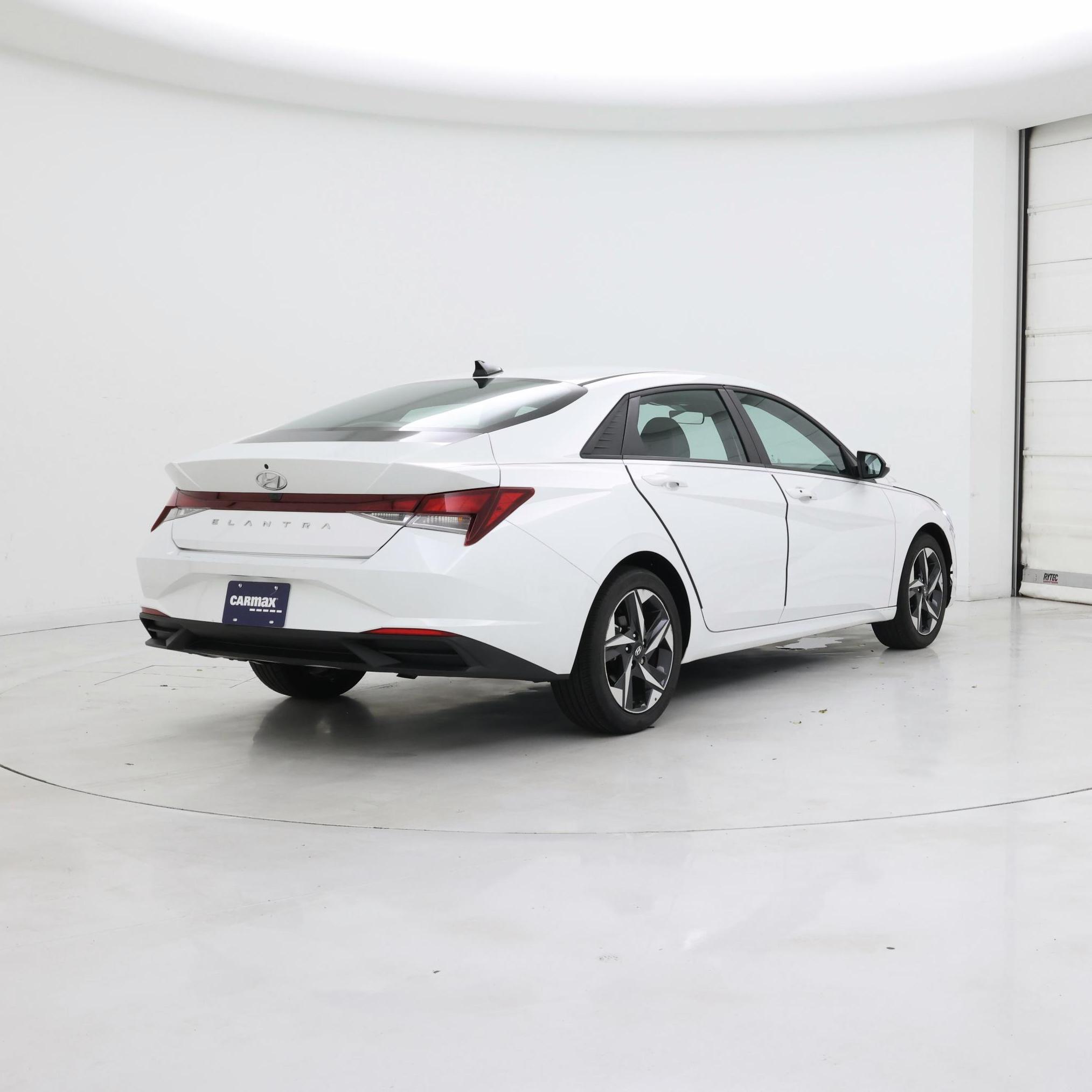 Thumbnail: 2023 Hyundai Elantra - 8