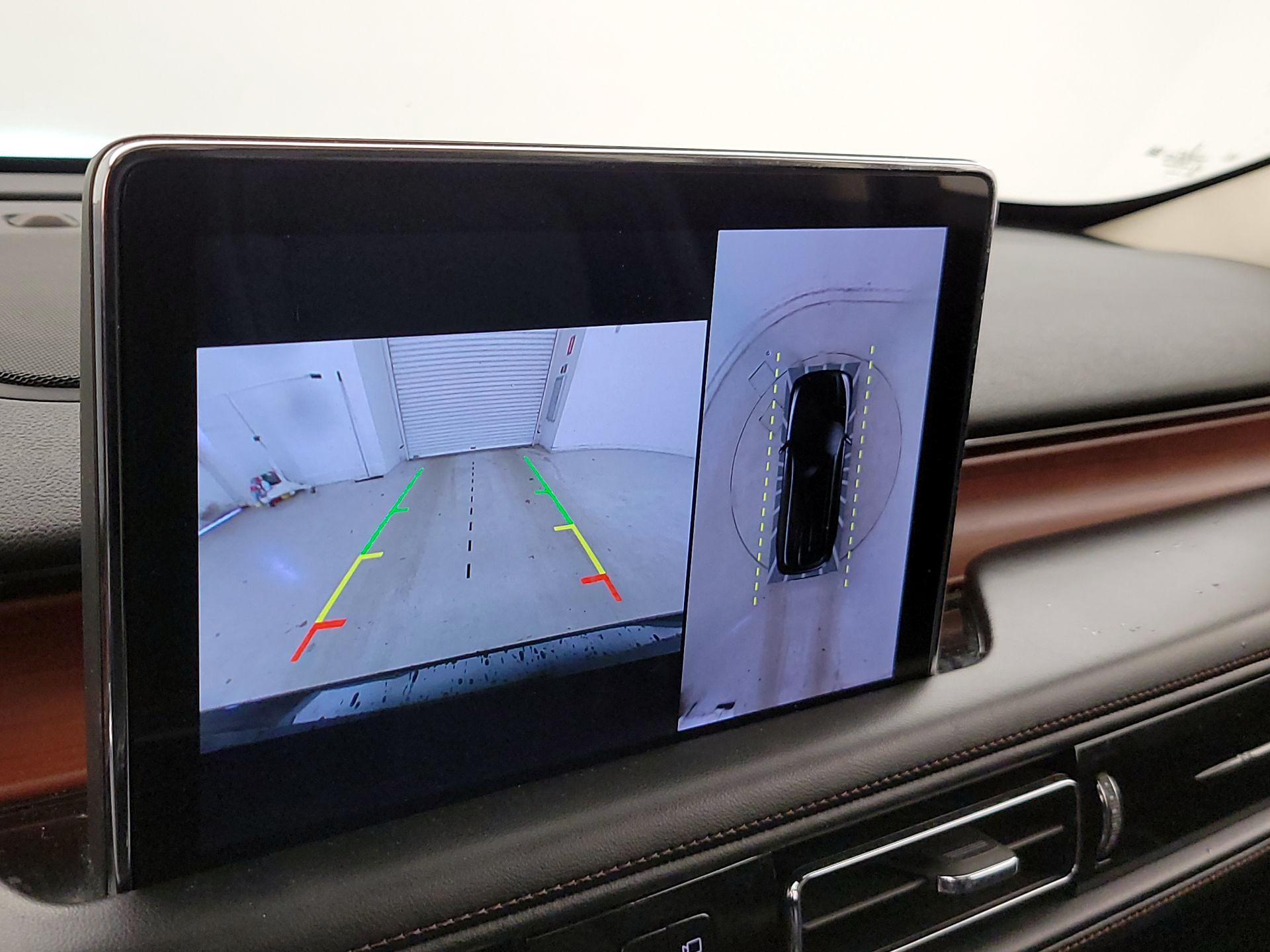 Thumbnail: 2020 Lincoln Aviator - 15