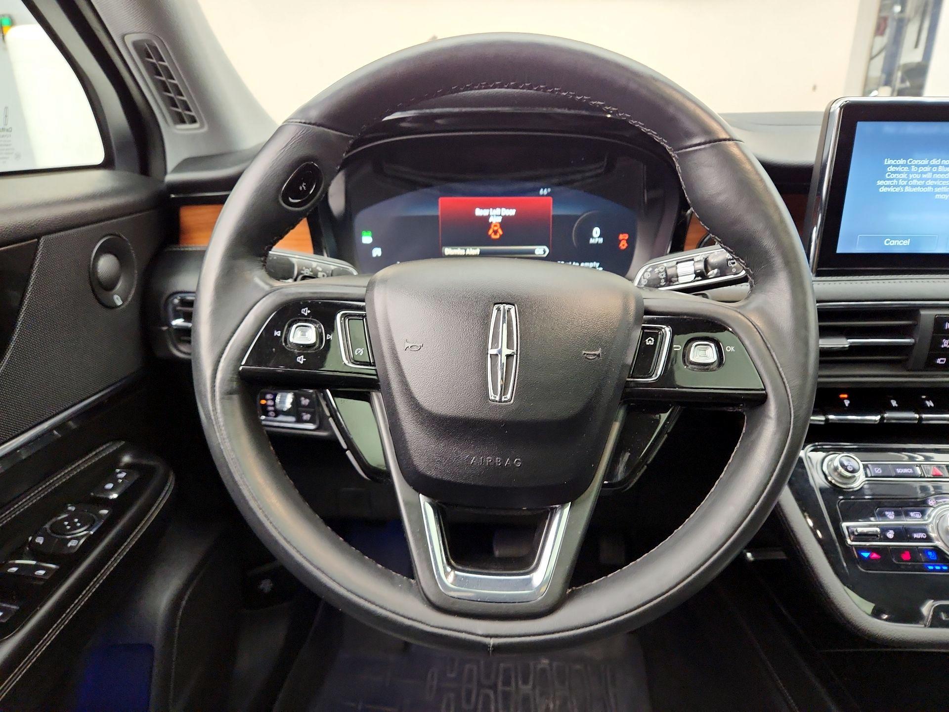 Thumbnail: 2021 Lincoln Corsair - 10