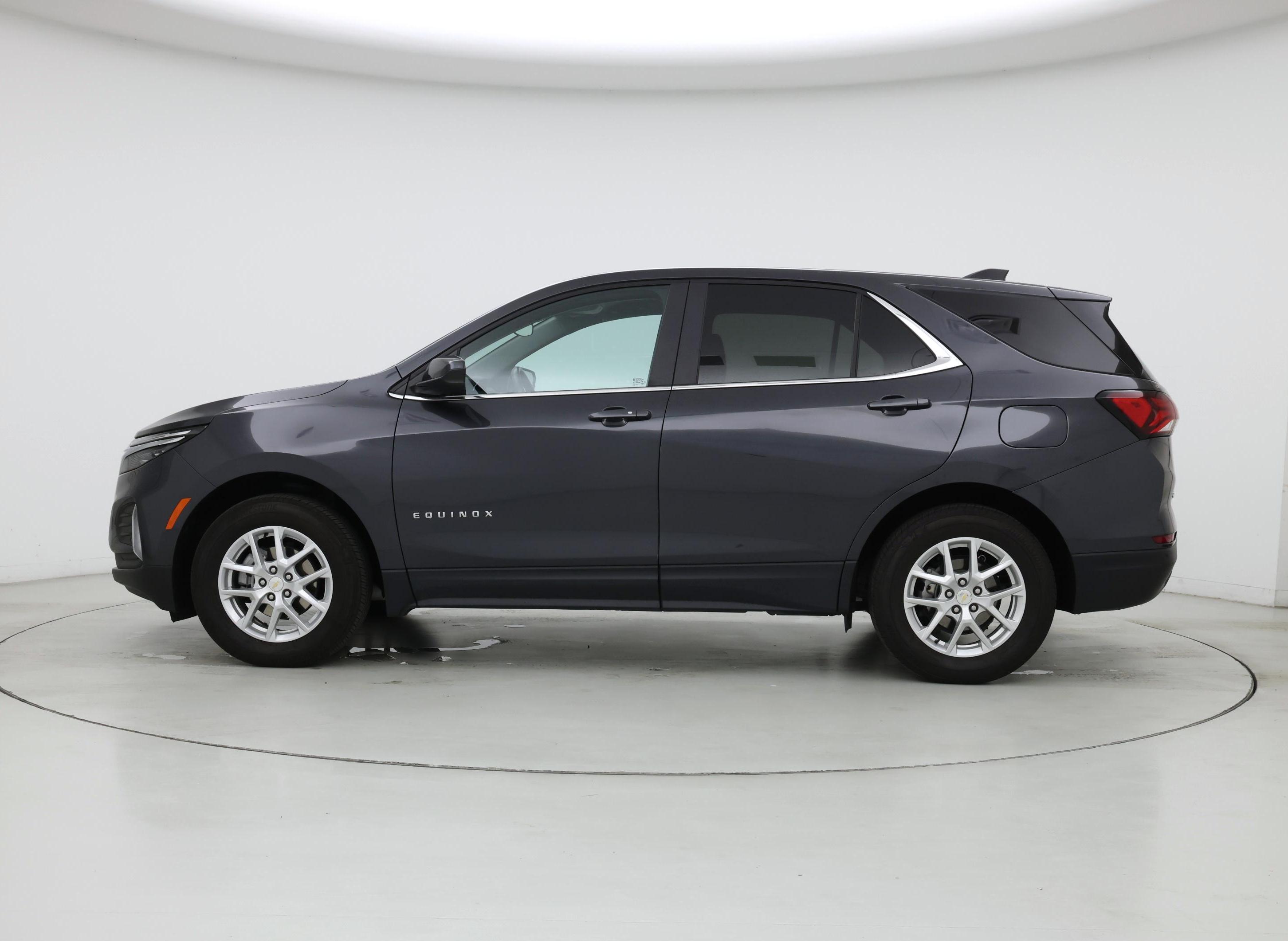 Thumbnail: 2022 Chevrolet Equinox - 3