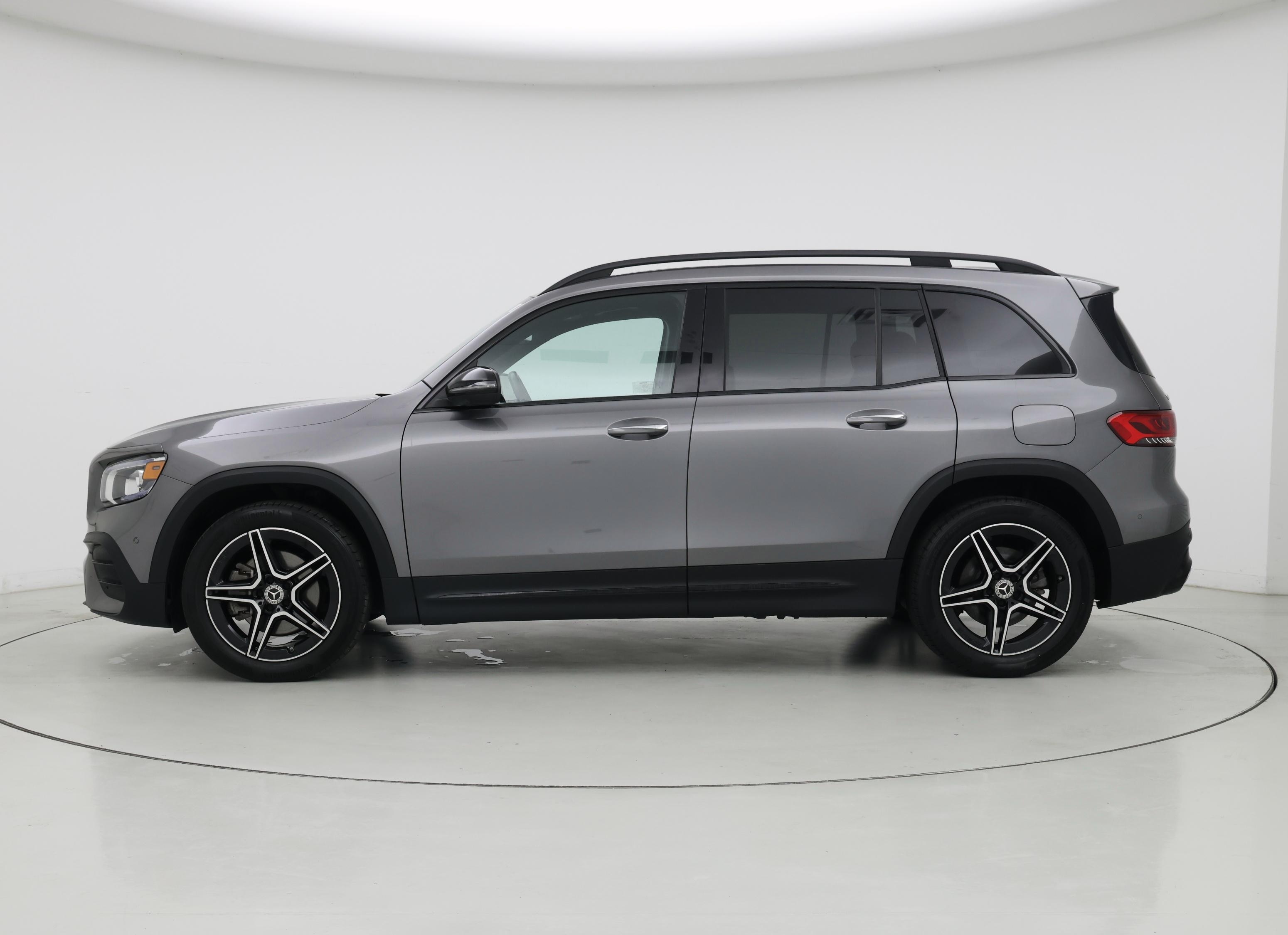 Thumbnail: 2022 Mercedes-Benz GLB - 3