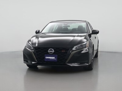 Black 2023 Nissan Altima SR