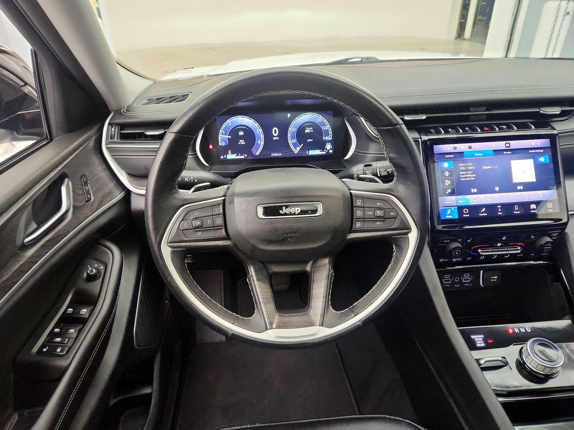 Thumbnail: 2022 Jeep Grand Cherokee - 10