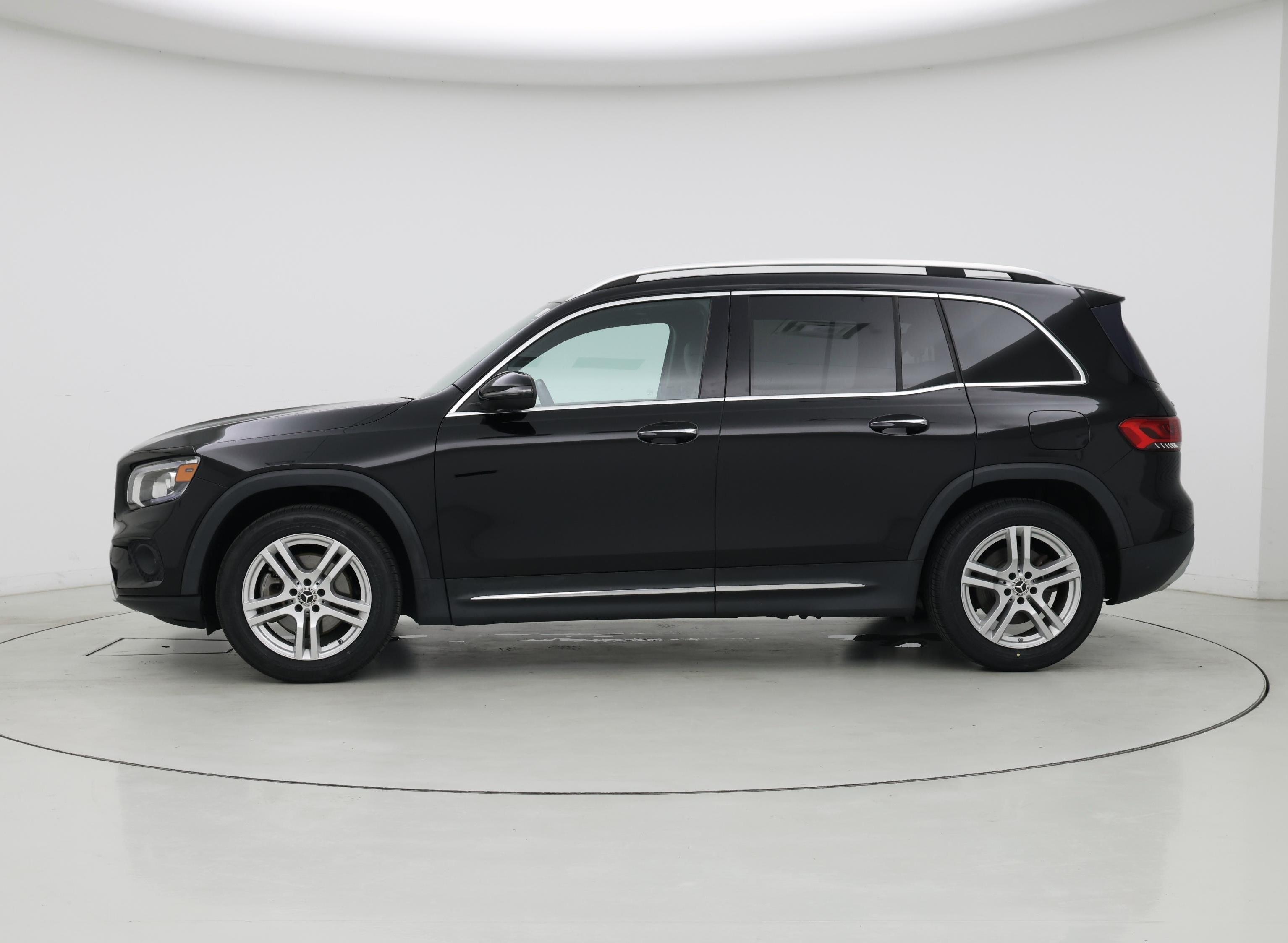 Thumbnail: 2020 Mercedes-Benz GLB - 3