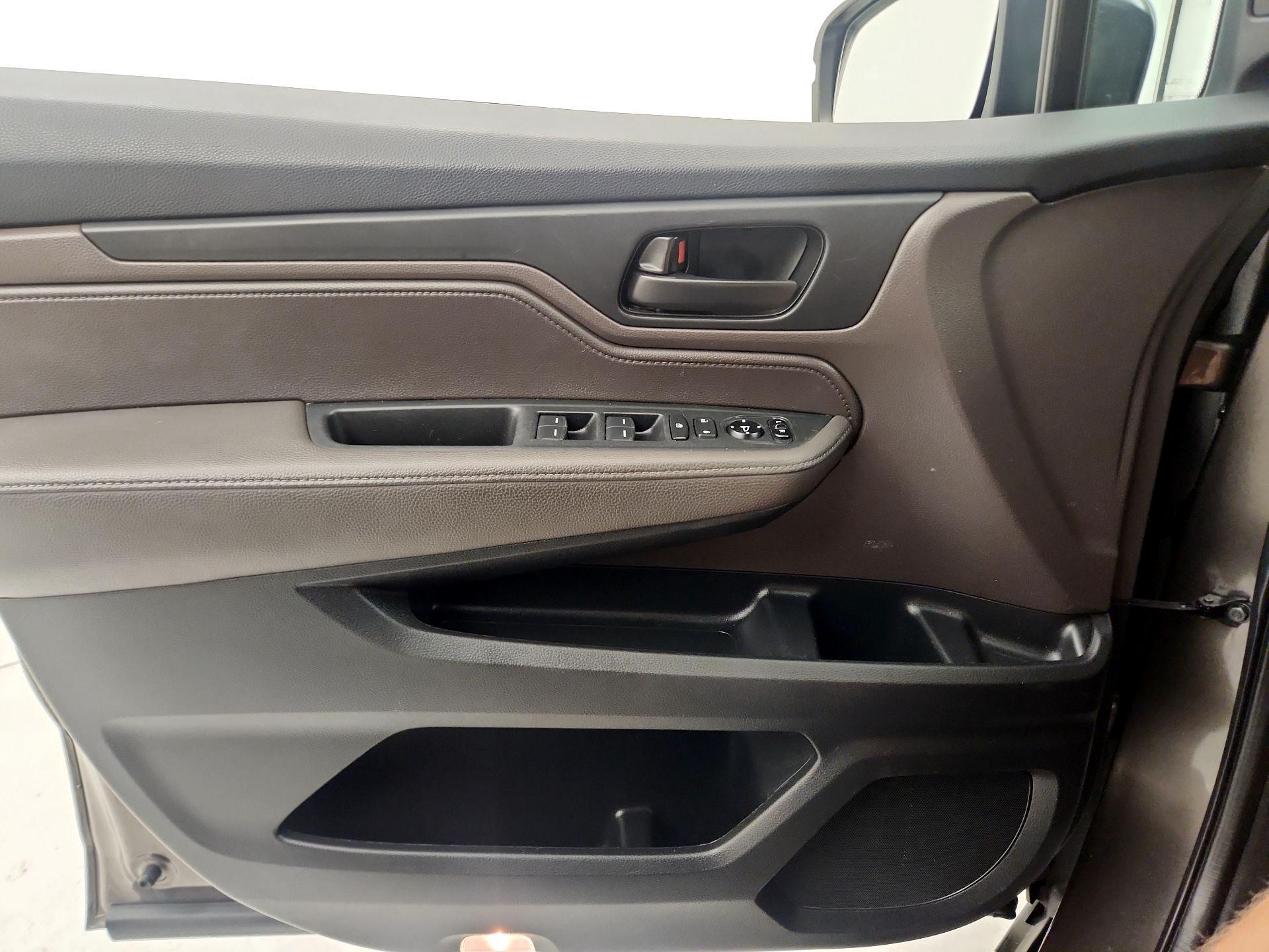 Thumbnail: 2020 Honda Odyssey - 12