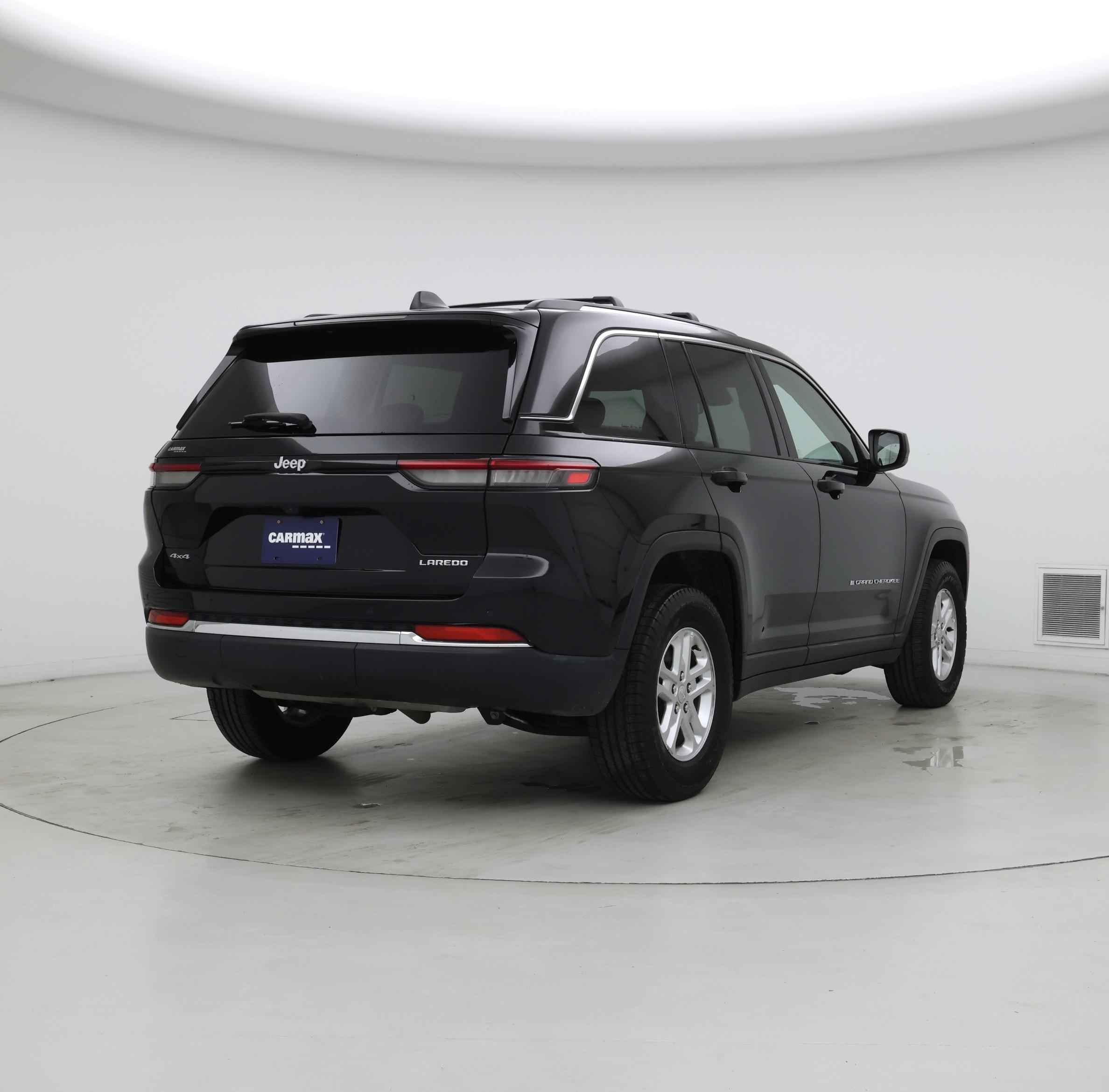 Thumbnail: 2022 Jeep Grand Cherokee - 8