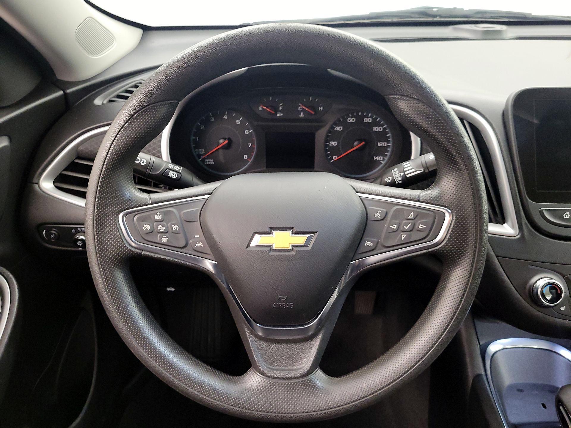 Thumbnail: 2023 Chevrolet Malibu - 10