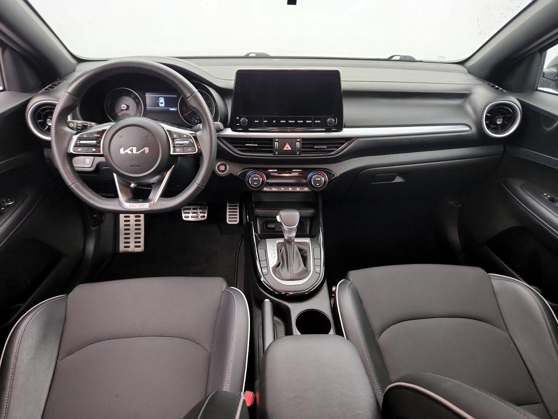Thumbnail: 2023 Kia Forte - 9