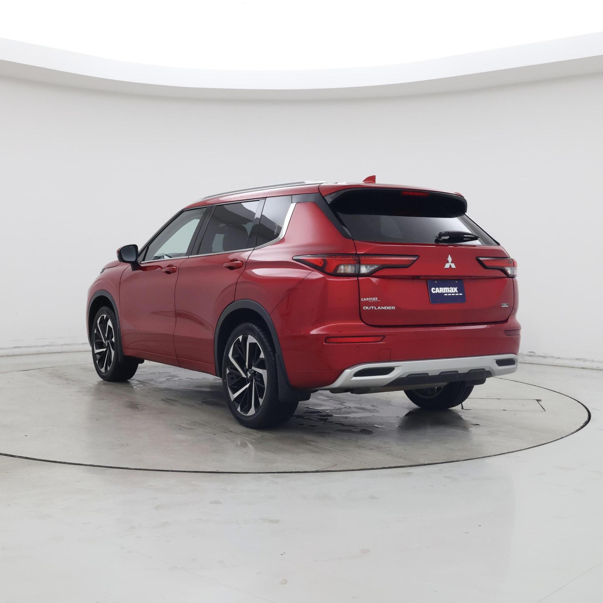 Thumbnail: 2022 Mitsubishi Outlander - 2